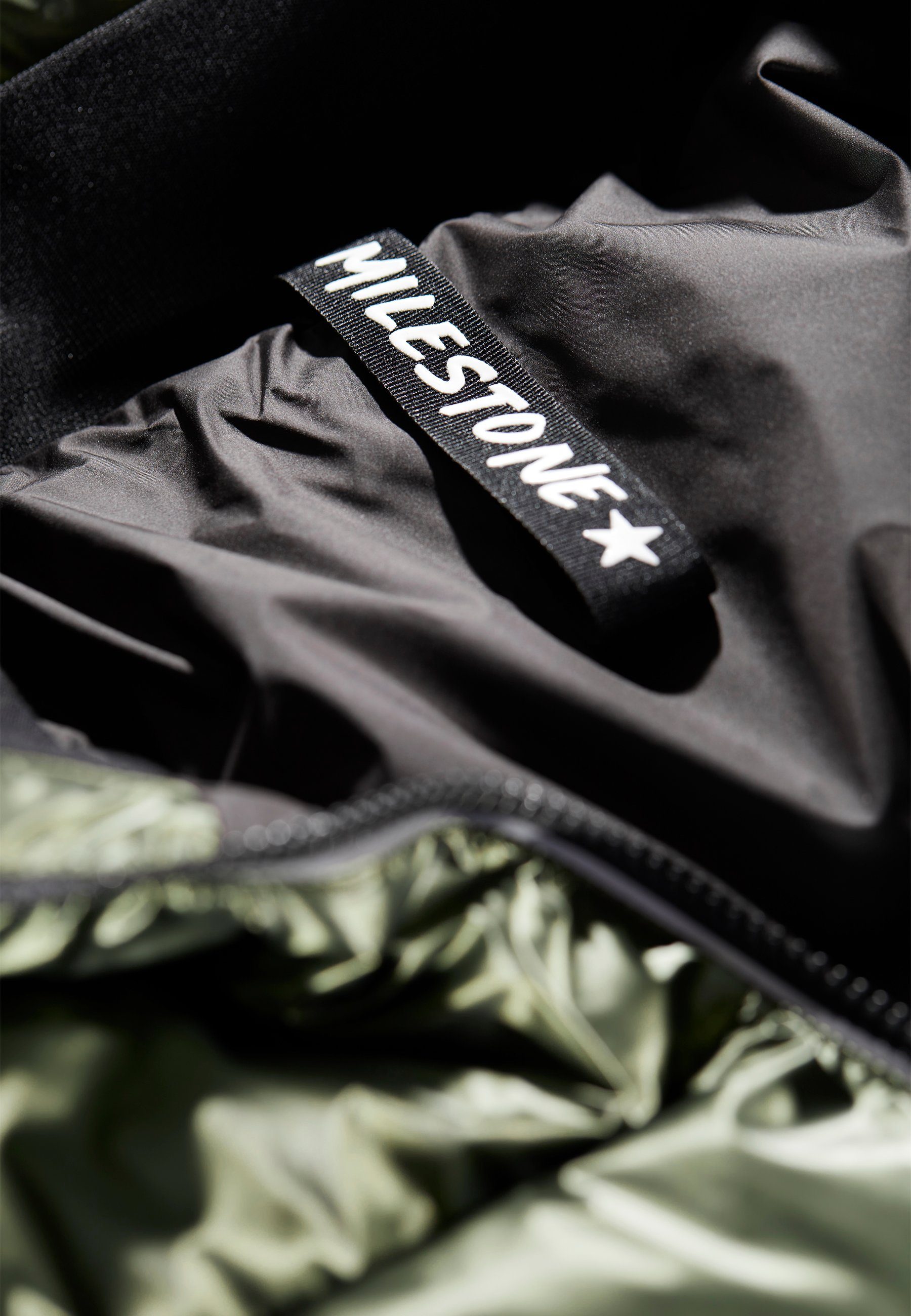 Milestone Steppjacke MSFufu mit Logo Badge und reflektierenden Details