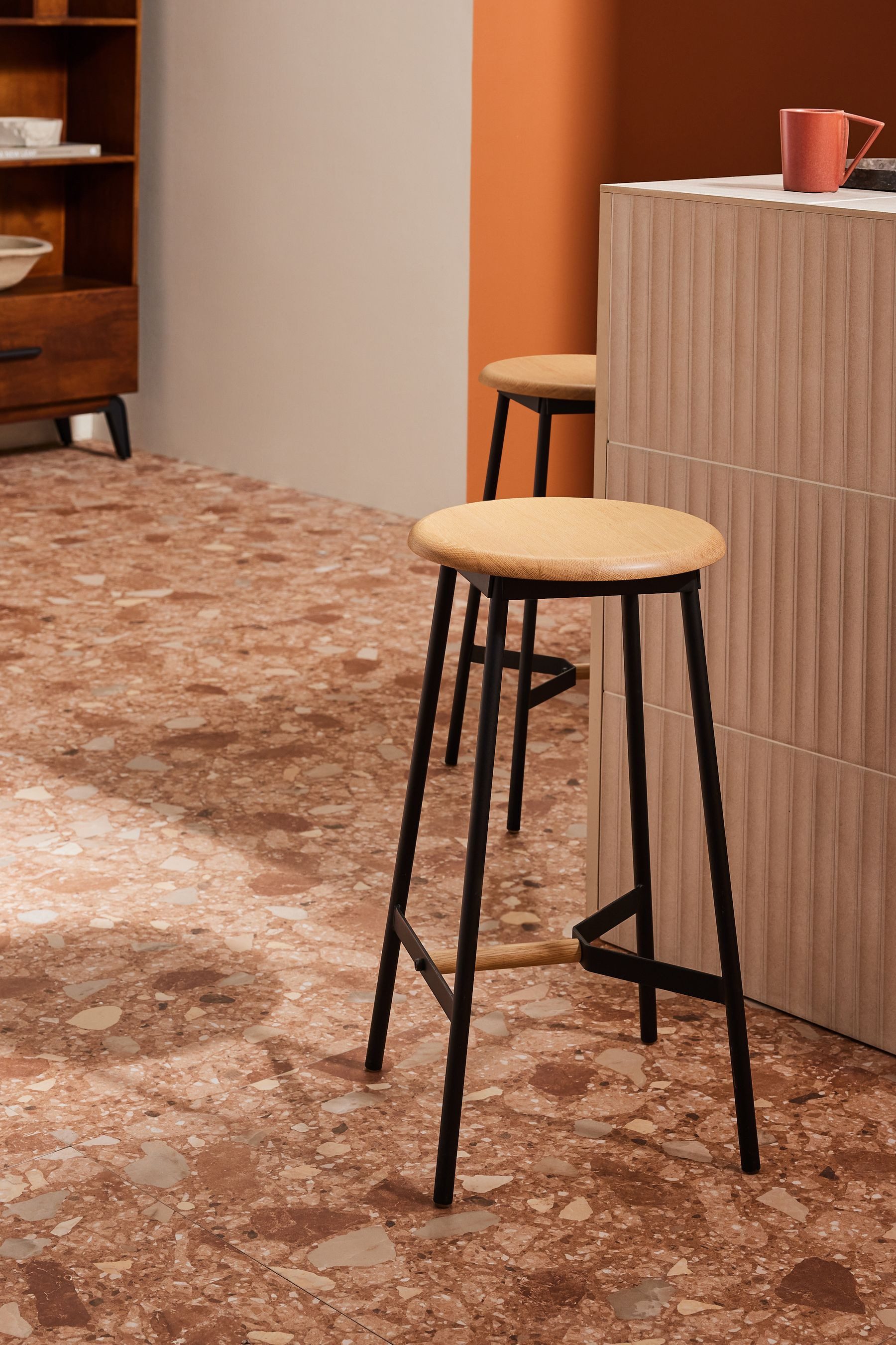 Barhocker MADE.COM Kabin Barhocker