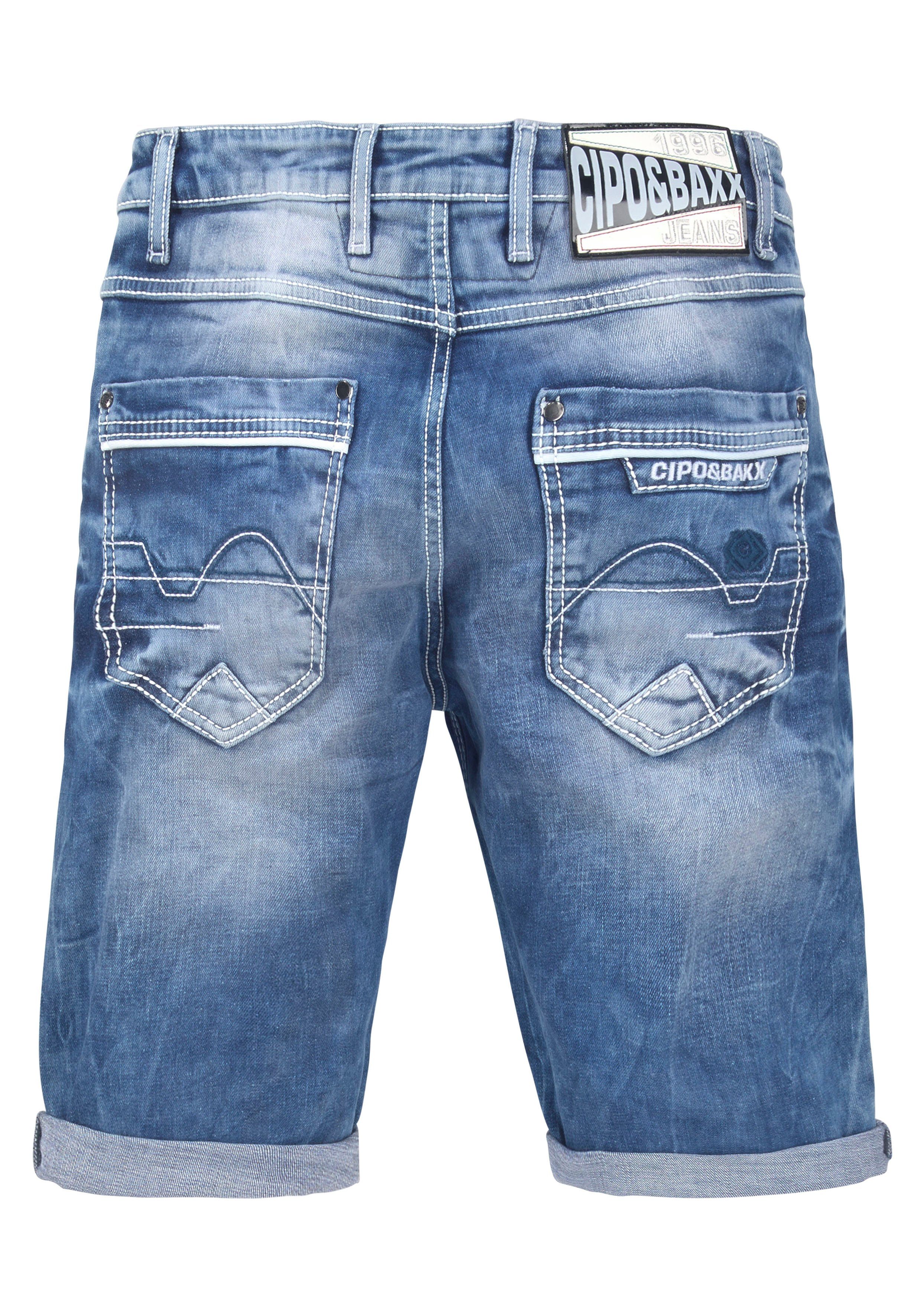 Cipo & Baxx Bermudas in Denim und mit markanten Taschen