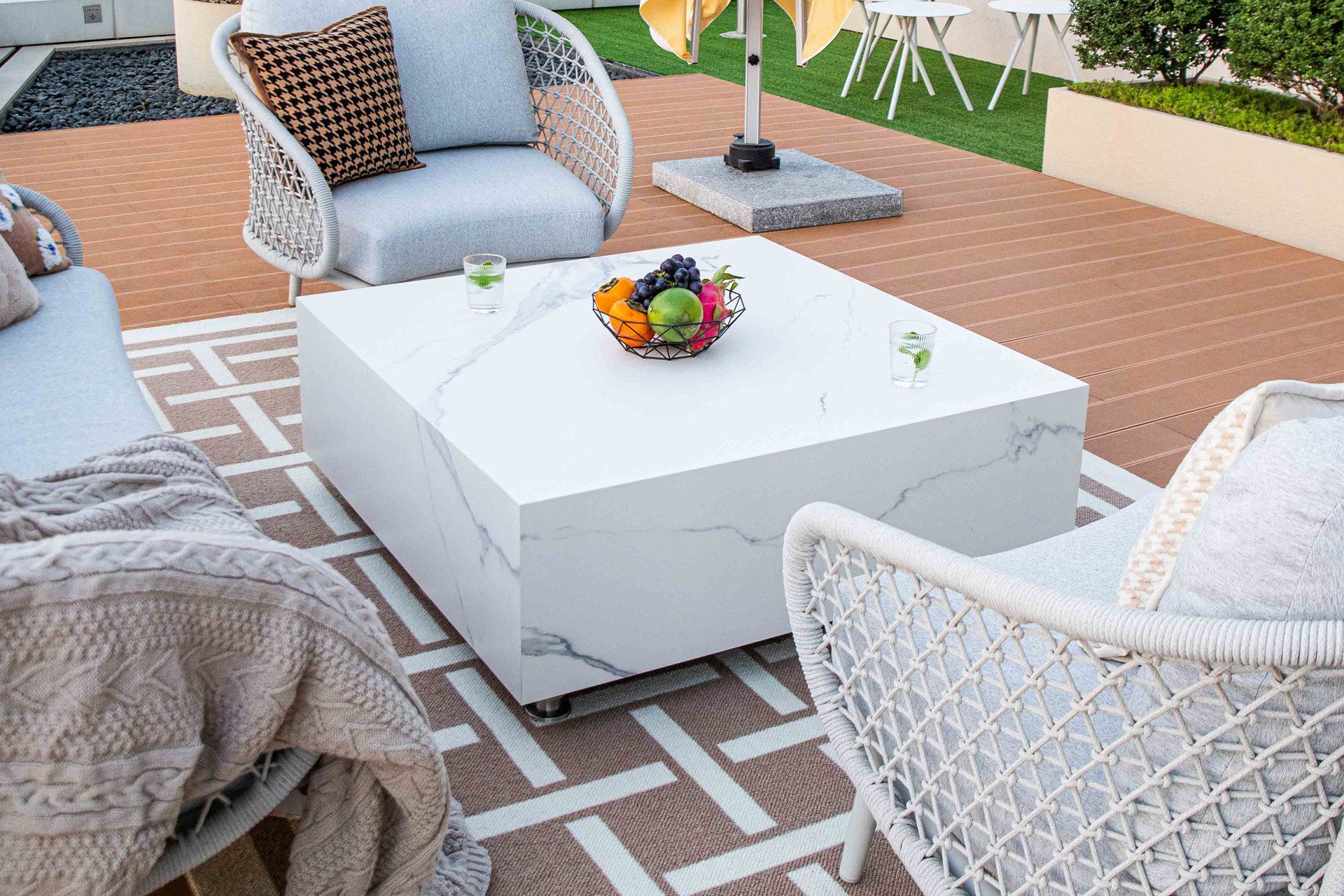 ELEMENTI Couchtisch BIANCO Tisch, Porzellan-Marmor, hochglanz, pflegeleicht, langlebig (1-St., Couchtisch aus Beton), Bianco Weiß,Marmor