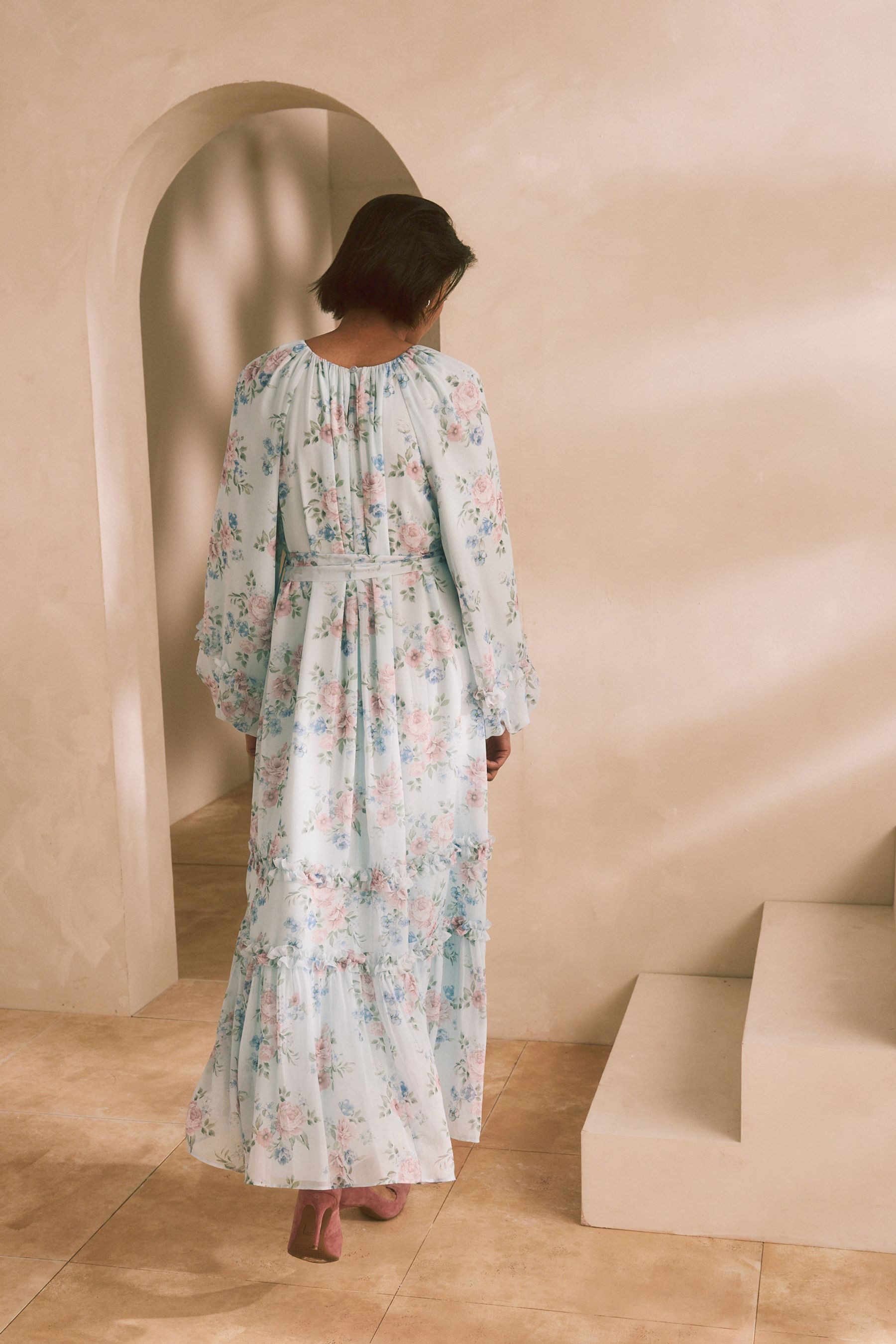 Next Maxikleid Langarm-Maxikleid mit Bindegürtel und Rüschen (1-tlg) günstig online kaufen