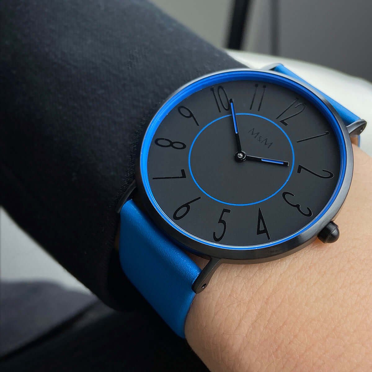 Quarzuhr Armbanduhr Damen Leder Basic Line 40, (1-tlg), Zifferblatt schwarz, groß. Analoguhr rund mit Lederarmband, Designer Uhr, deutsche Manufaktur, inkl. edles Etui