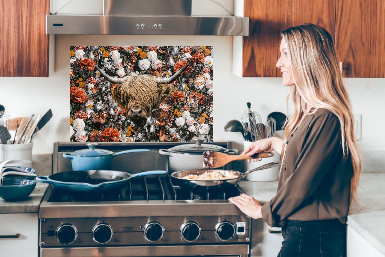 aus - Schottischer Wandschutz, Orange, Blumen - cm, Herdblende 60x40 Küchenrückwand (1-tlg), küchen Temperaturbeständig MuchoWow Highlander
