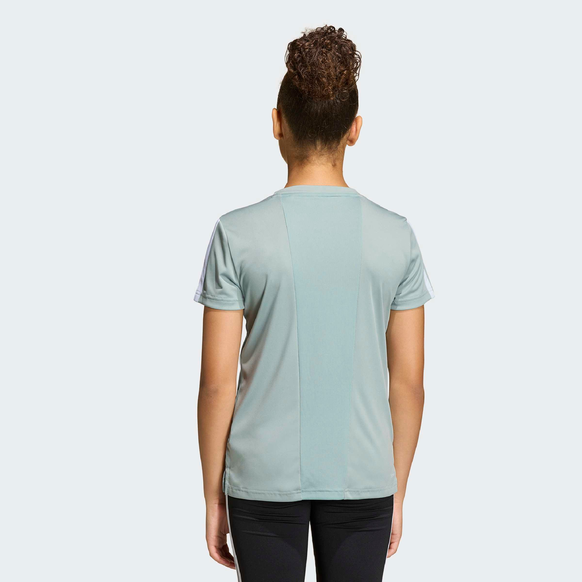 adidas Sportswear T-Shirt JG TR-ES 3S TEE für Kinder, mit sportlichem Stil, Kurzarmdesign, ohne Verschluss