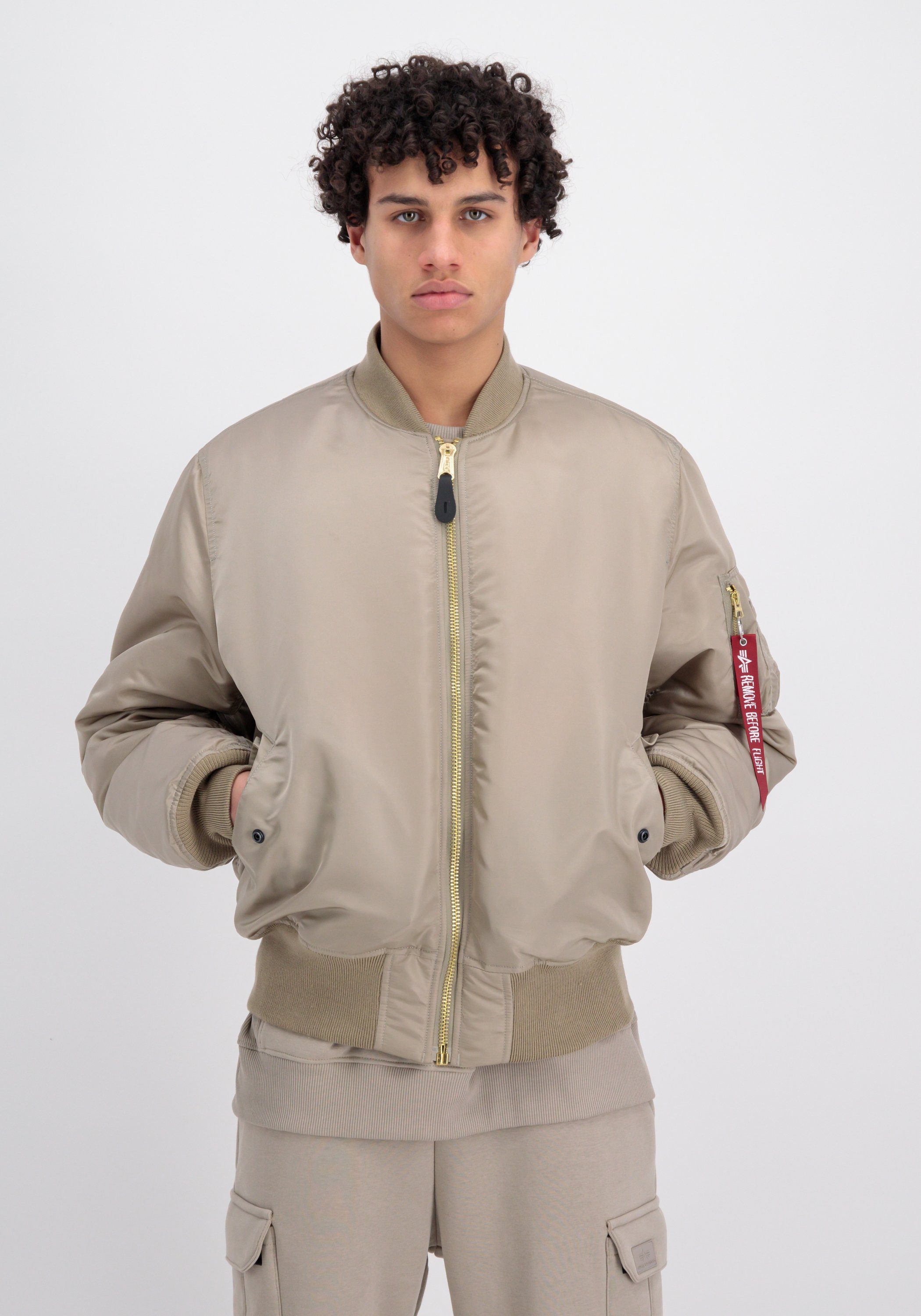 (HERITAGE) Men Industries Alpha & Alpha Bomberjacke Jackets MA-1 Flight - vintage Bomber Industries sand