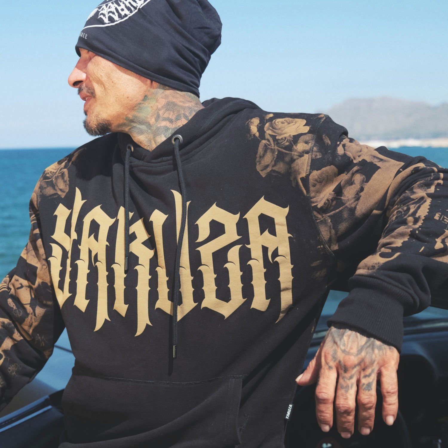 YAKUZA Hoodie Holy AK