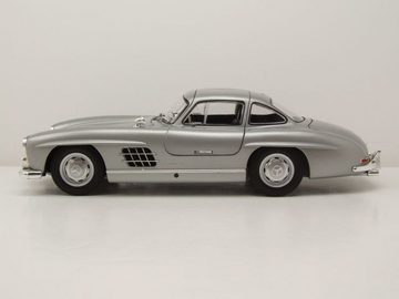 Minichamps Modellauto Mercedes 300 SL Flügeltürer W198 1954 silber Modellauto 1:18 Minichamp, Maßstab 1:18