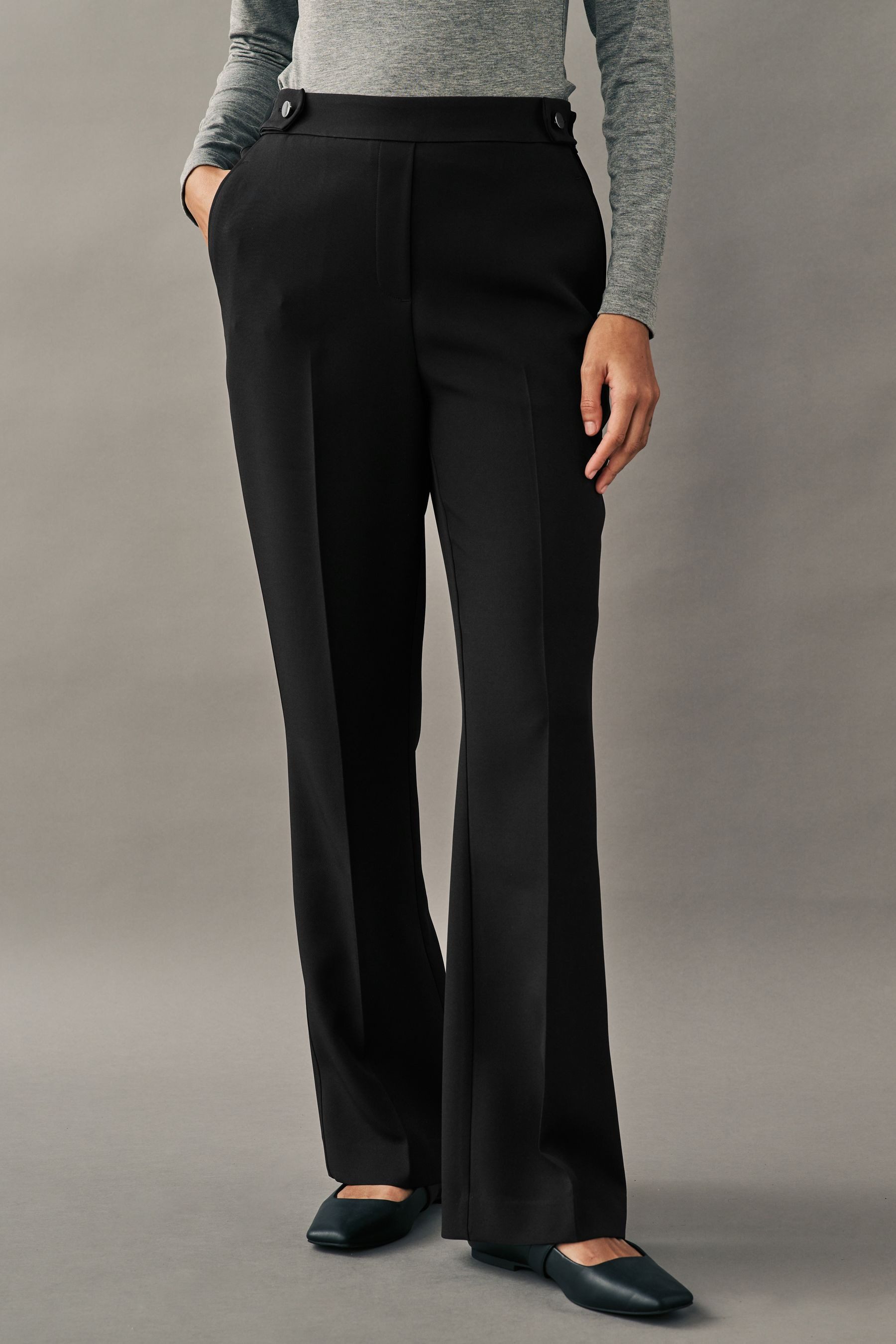 Next Bootcuthose Figurbetonte Bootcut-Hose (1-tlg)