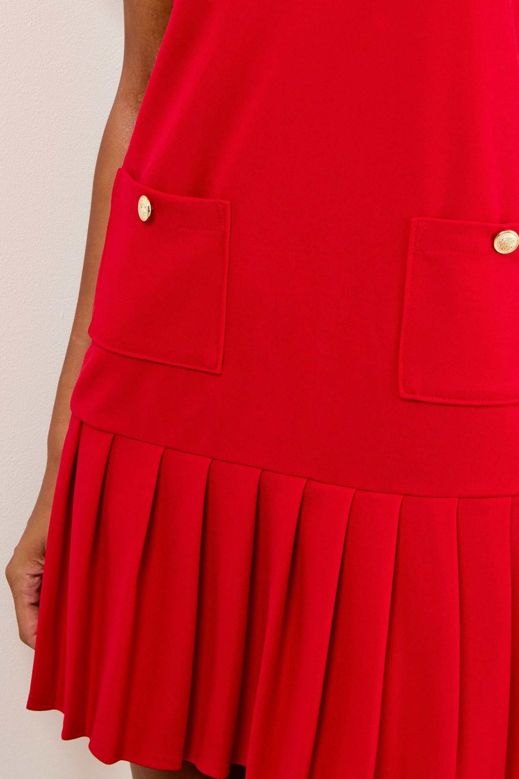 LIPSY Plisseekleid Lipsy Mini-Etuikleid mit Knopfdetails, Regular (1-tlg)