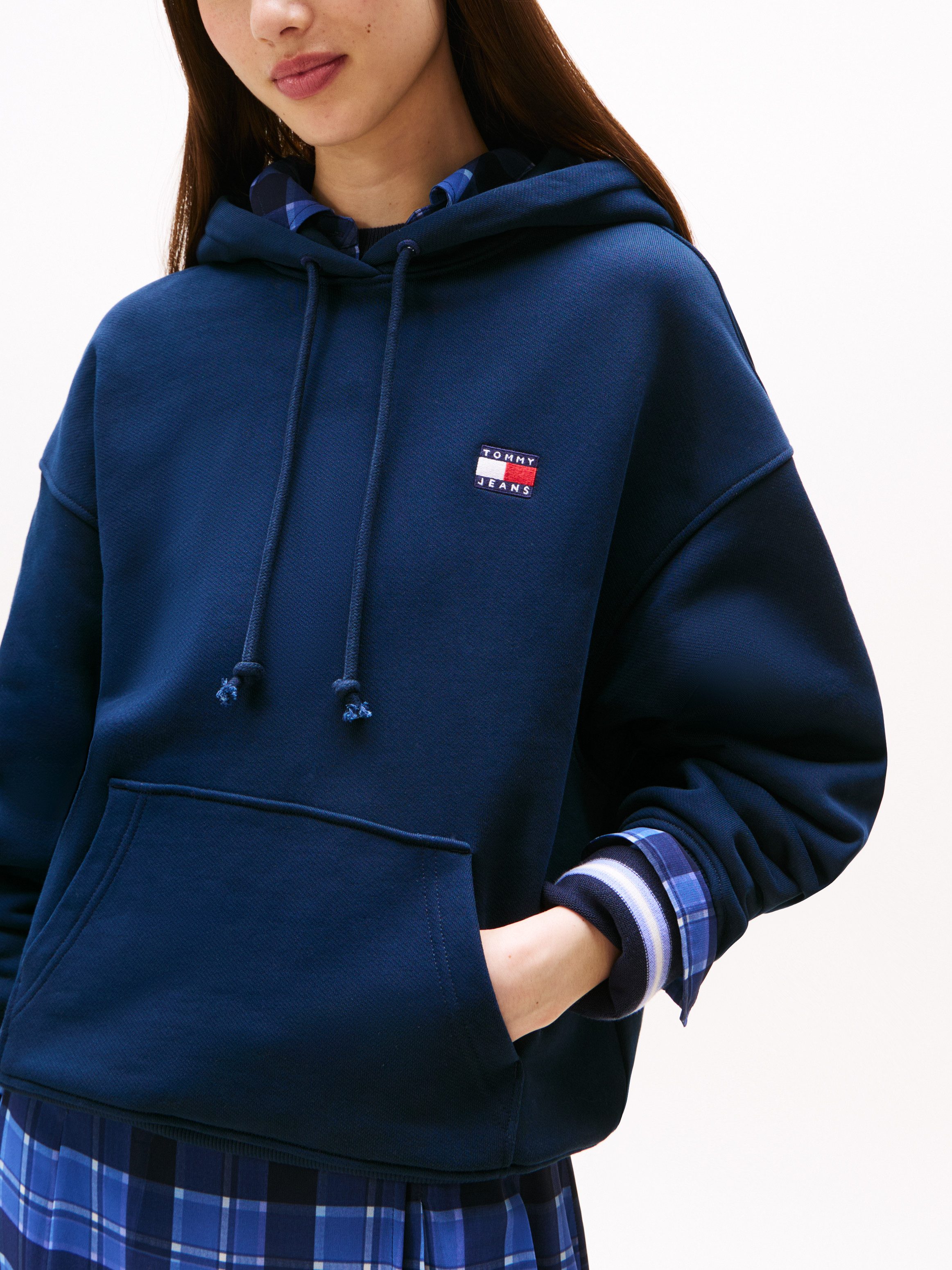 Tommy Jeans Hoodie TJW BXY BADGE HOODIE EXT mit Logo-Badge günstig online kaufen