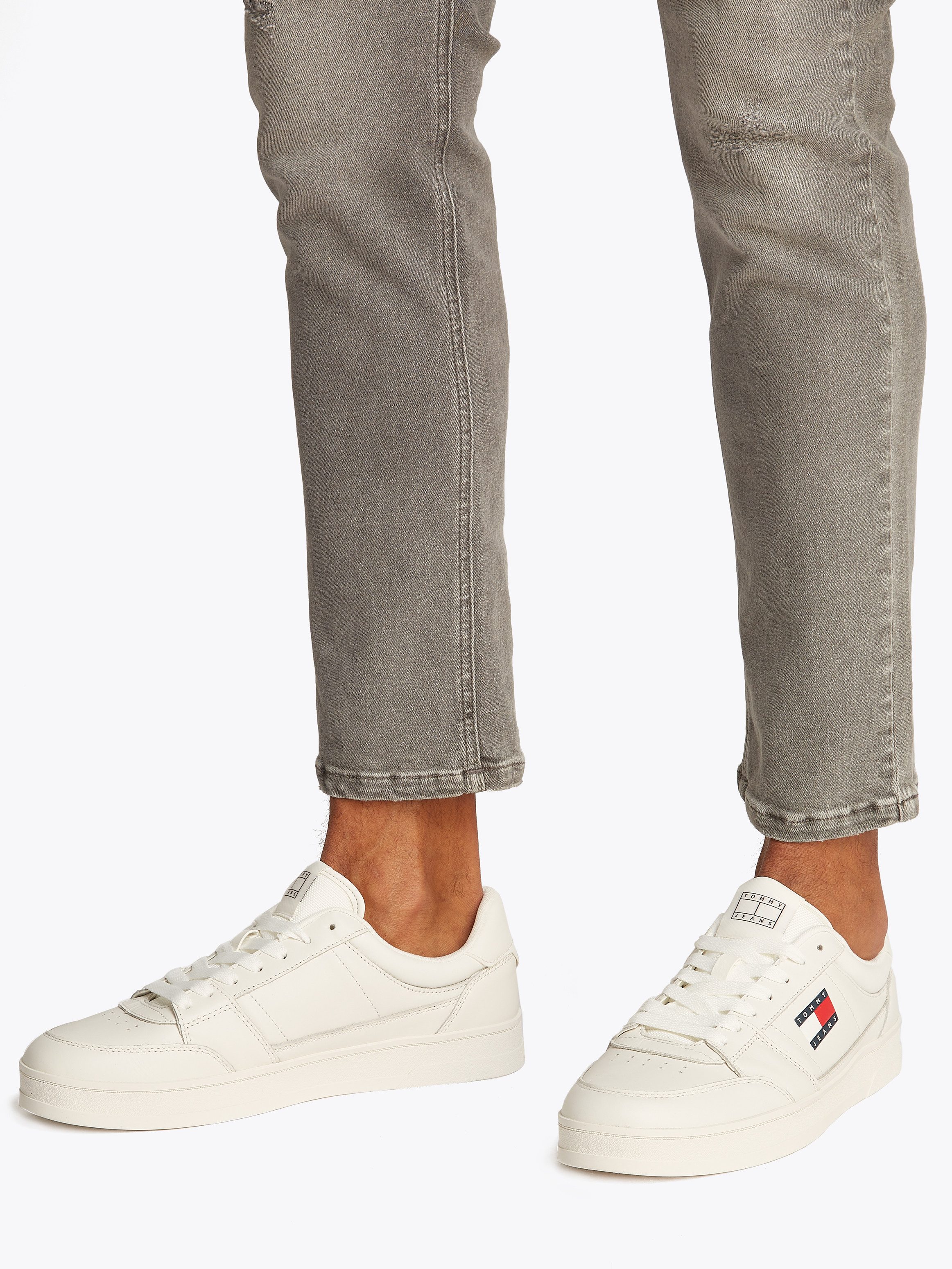 Tommy Jeans TJM THE GREENWICH NEW ESS Sneaker, Freizeitschuh, Halbschuh, Schnürschuh im Basekt-Style – Bild 2 von 5
