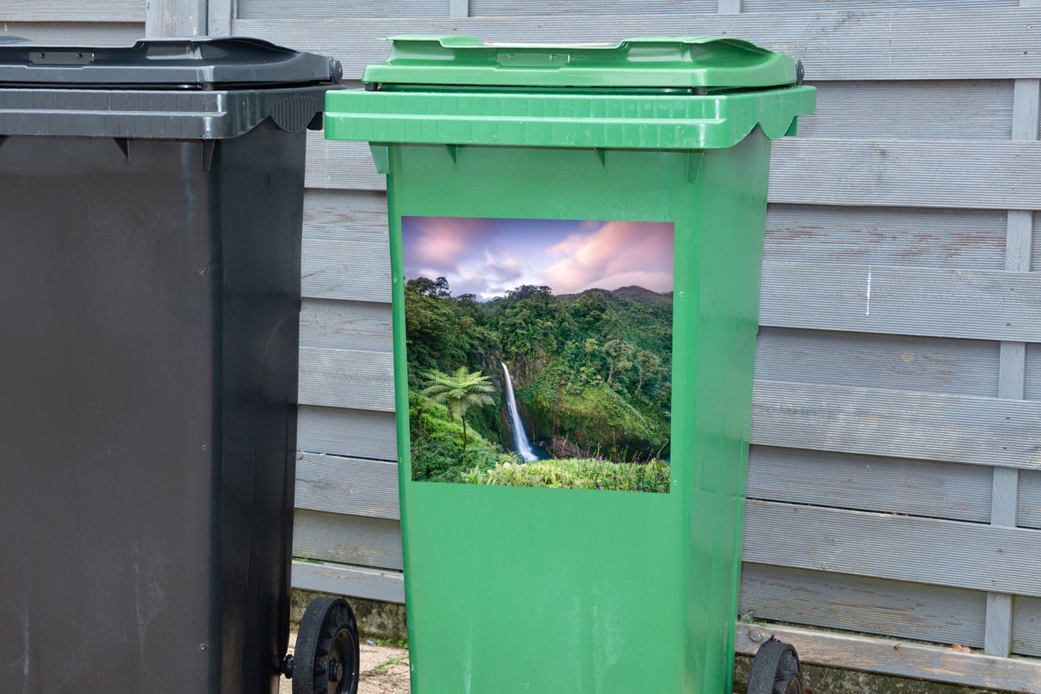 - Wandsticker Sonnenuntergang Sticker, MuchoWow (1 Container, St), Mülleimer-aufkleber, Abfalbehälter Mülltonne, Wasserfall - Dschungel