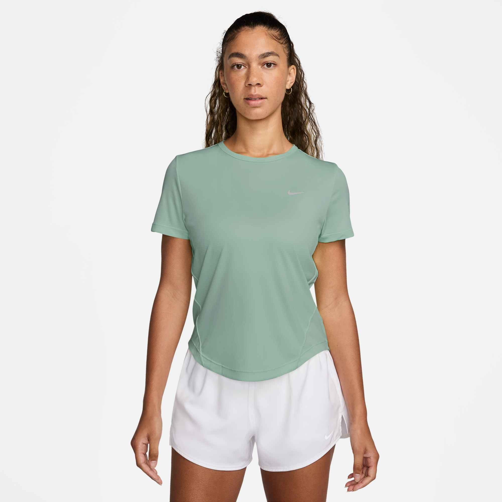 Nike T-Shirt W NK TEMPO DF SS TOP mit reflektierendem Logo, atmungsaktiv, schnell trocknend