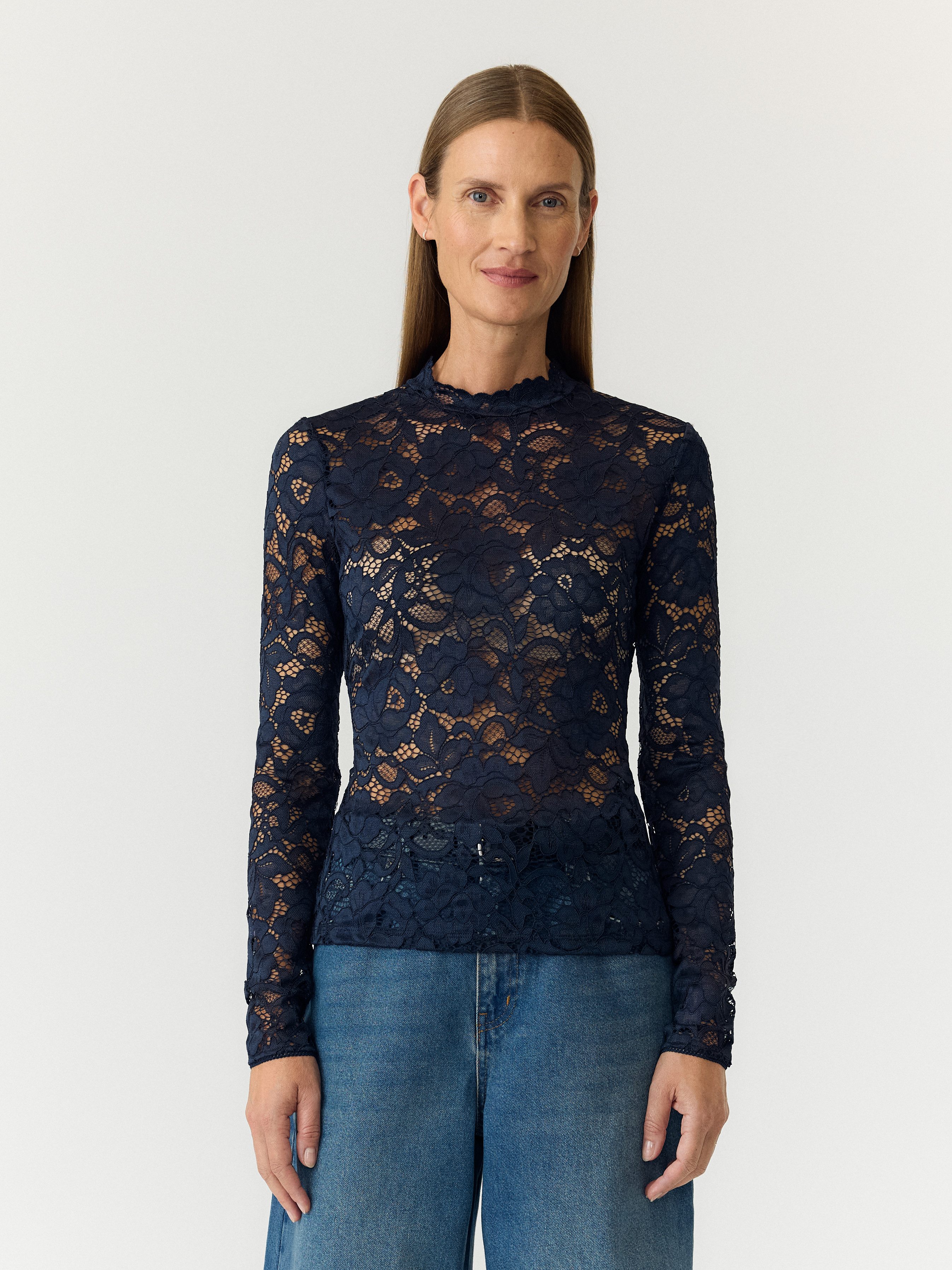 Y.A.S Langarmshirt YASLACEY LS LACE TOP S. NOOS Materialmix, slim fit