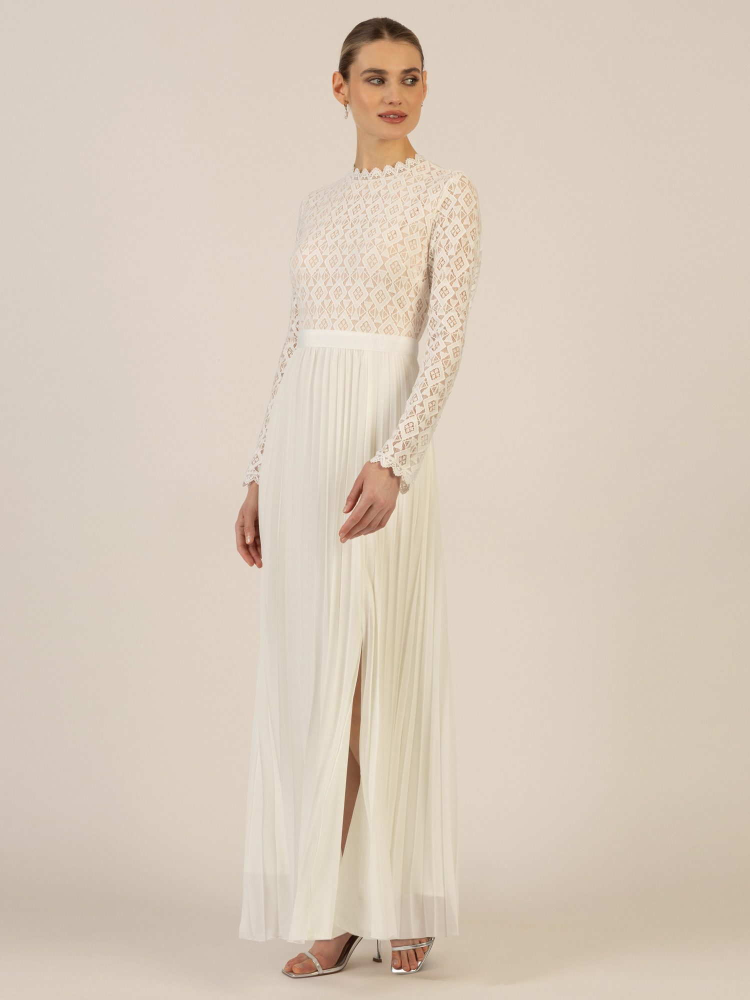 Apart Abendkleid mit breiter Spitze verziert günstig online kaufen