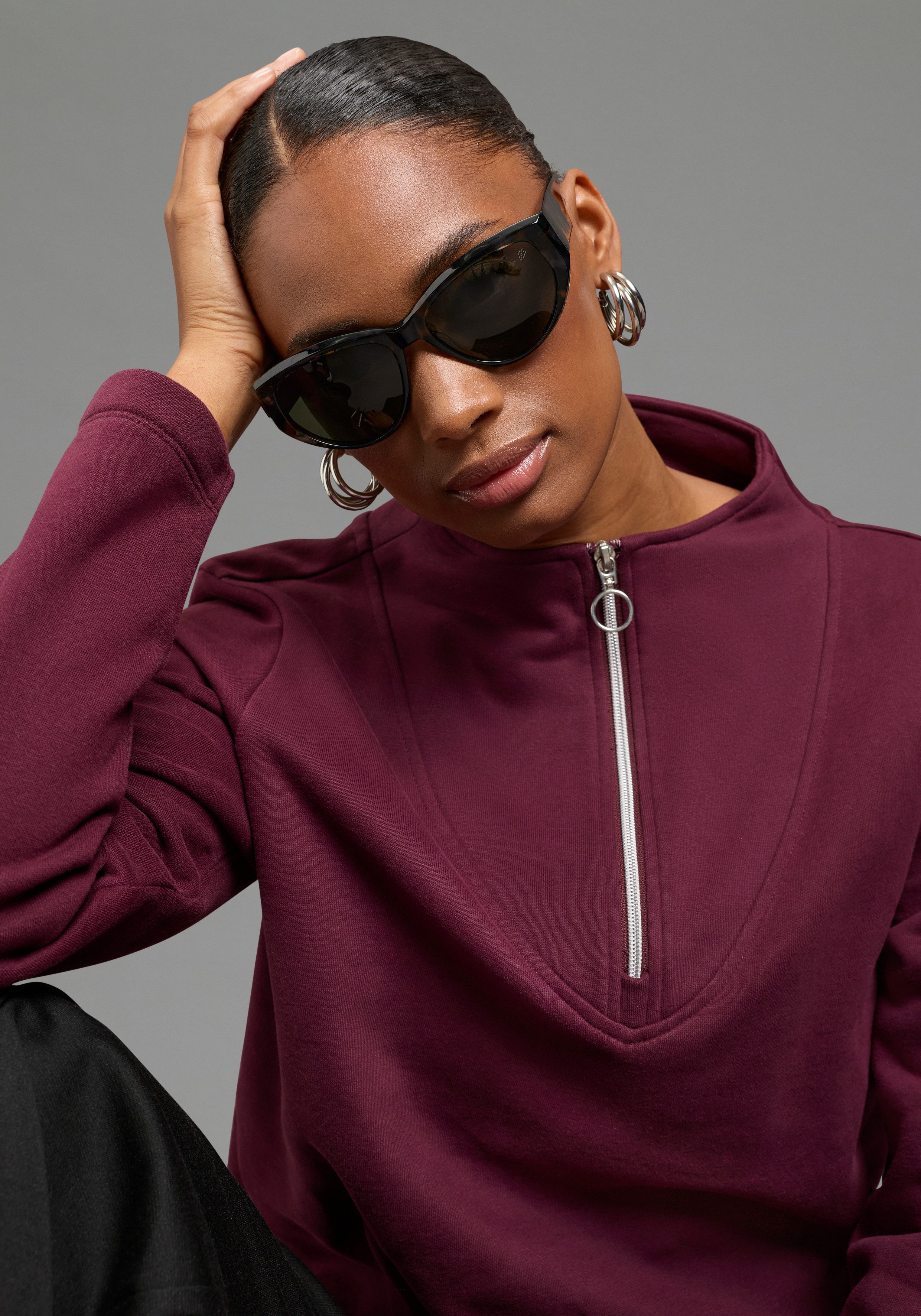 Bruno Banani Sweatshirt mit hohem Stehkragen, aus Baumwolle und Polyester