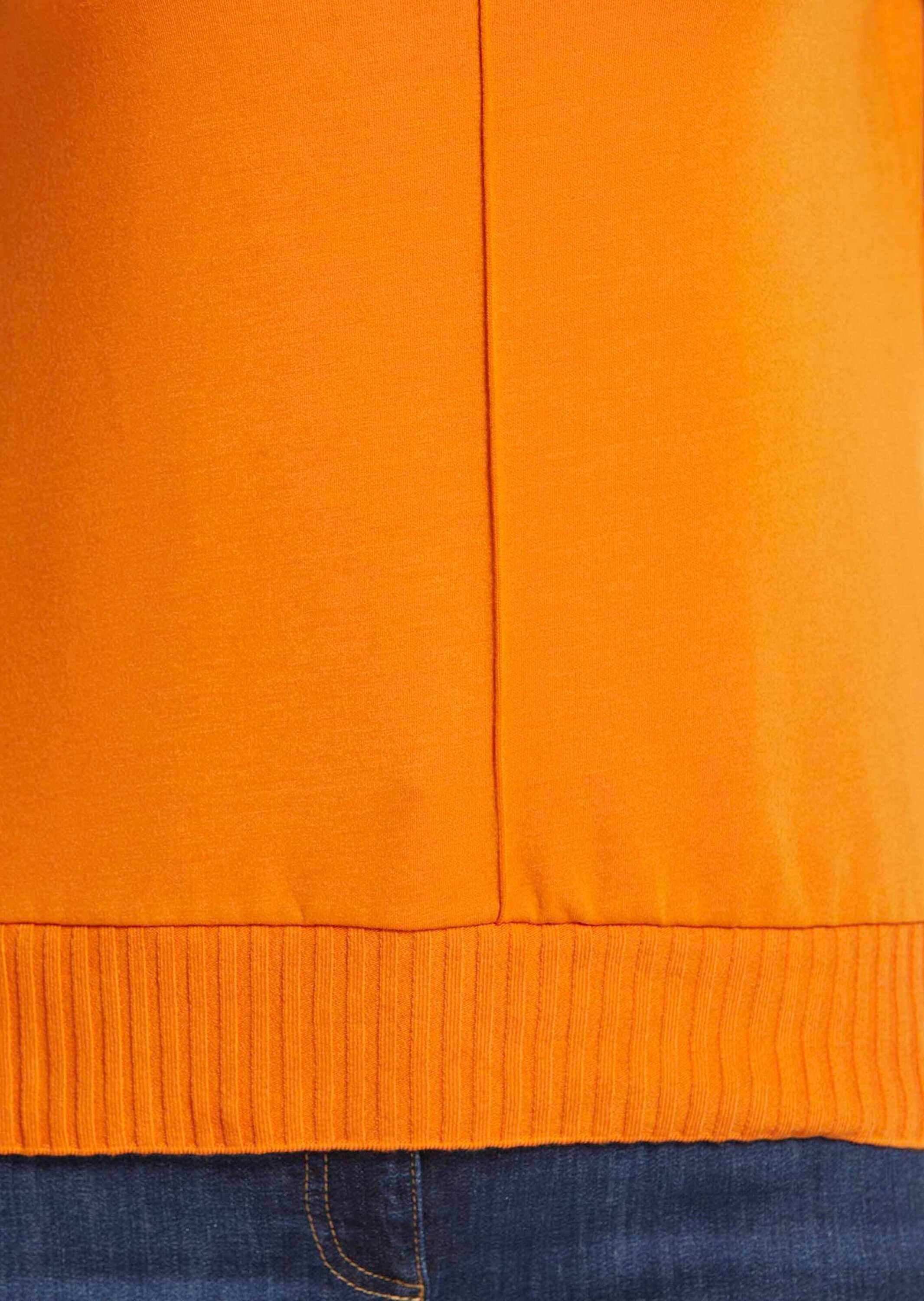 MADELEINE Langarmshirt Sportives Sweatshirt mit Stehkragen Unifarbenes Modell mit modernem Stehkragen-Detail