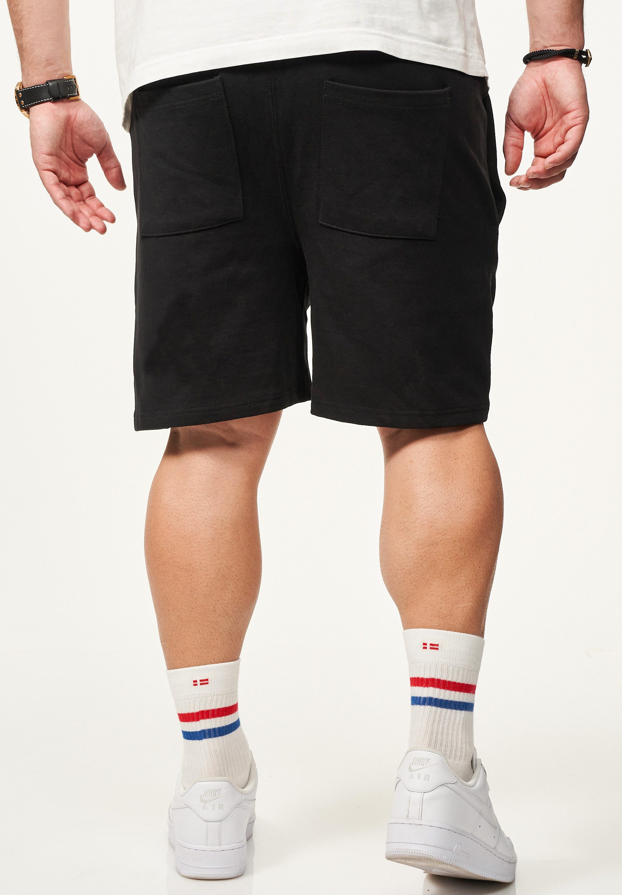 BEHYPE STUDIOS Sweatshorts im lockeren Relaxed-Fit aus 100% Baumwolle für Herren Kurze Hose Sporthose Sommershorts mit elastischem Gummibund