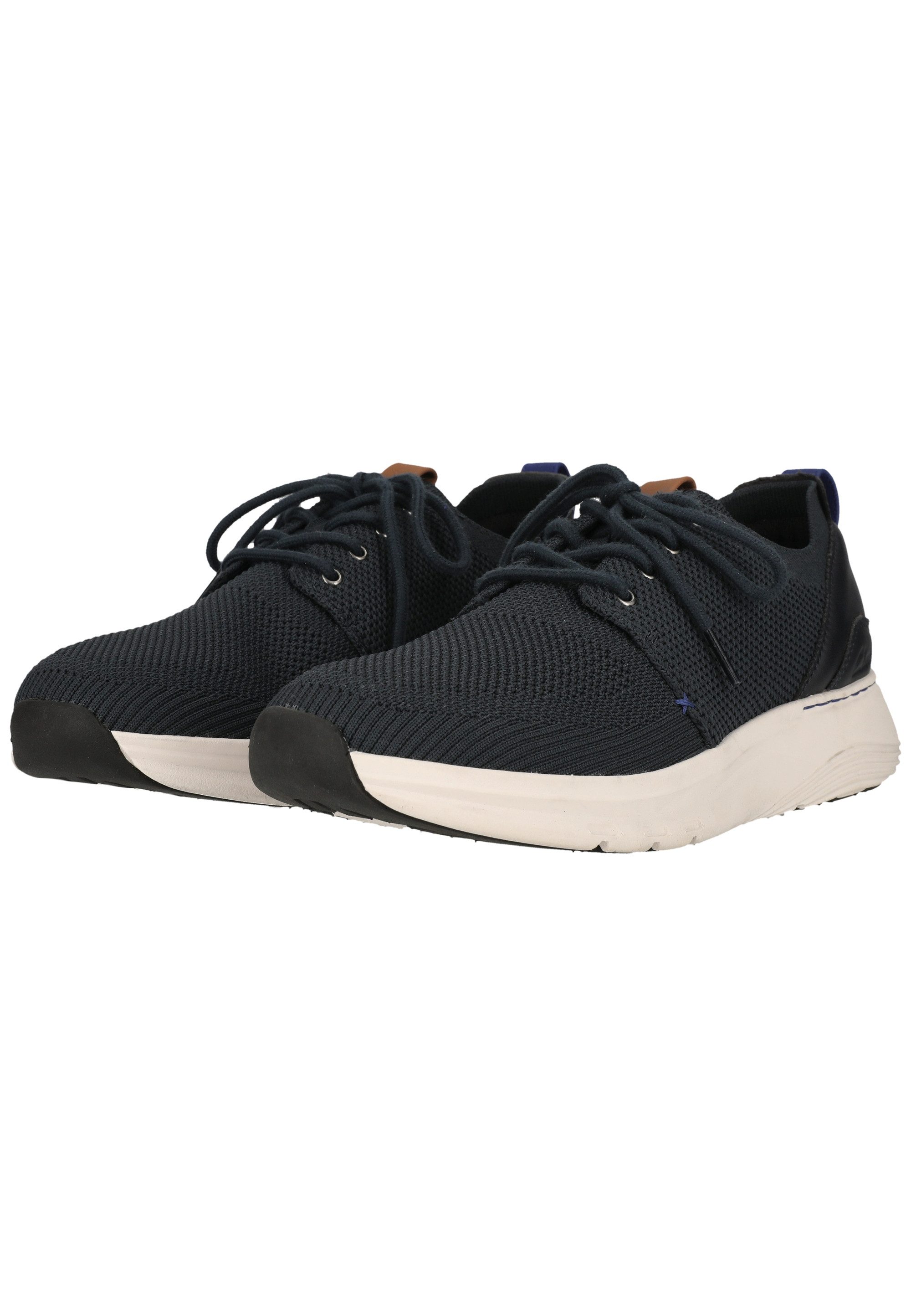 Clarks Motion Trek Sneaker mit fortschrittlicher Motion Tread Technologie