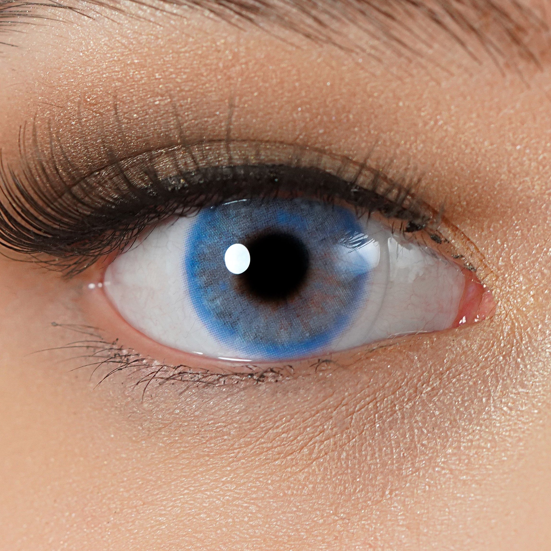 Farbige Kontaktlinsen Blau Bei Braunen Augen Charmiga Jahreslinsen Farbige Kontaktlinsen Blau, Farblinsen mit und