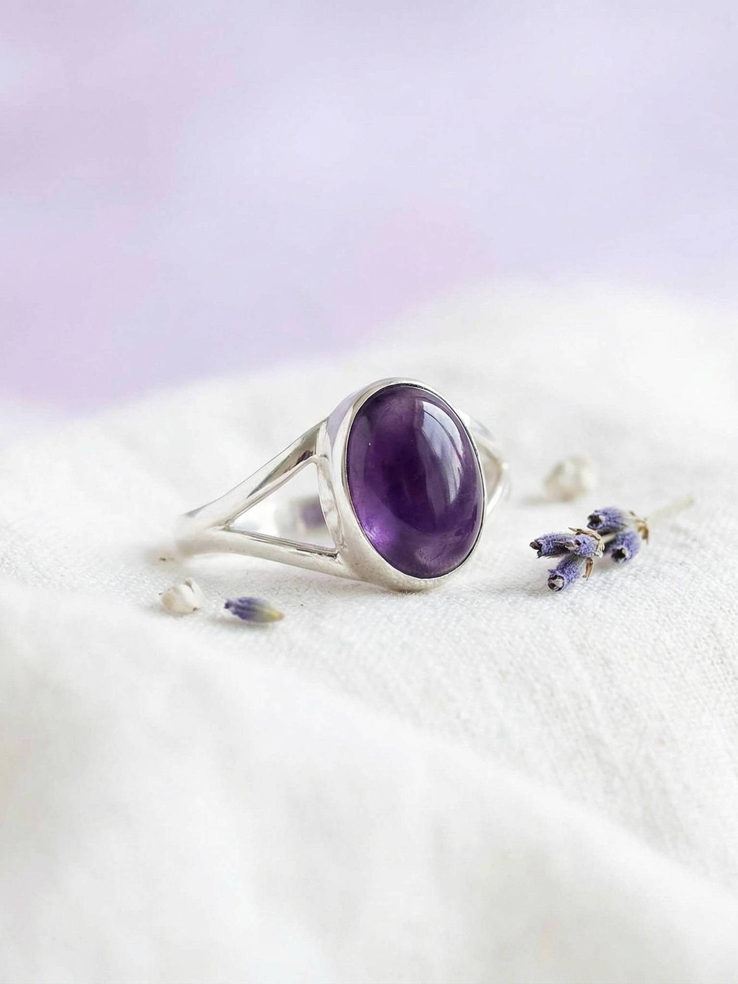 mantraroma Silberring HARDIN aus 925 Silber mit Amethyst (Ring mit Schmuckbeutel), Damenring aus 925er Silber
