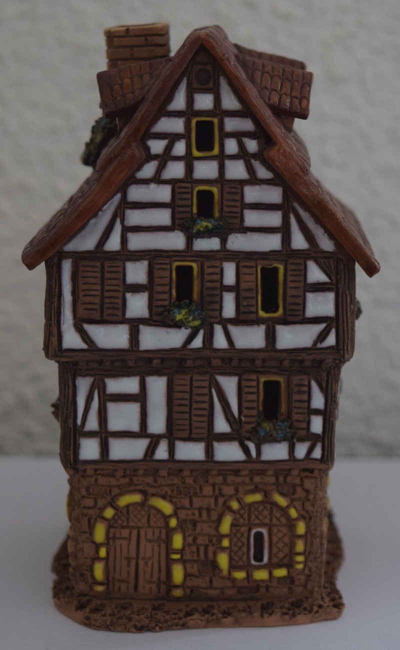 Dekohelden24 Räucherhaus Keramik- Lichthaus - Fachwerkhaus - HandArt, (1 St)