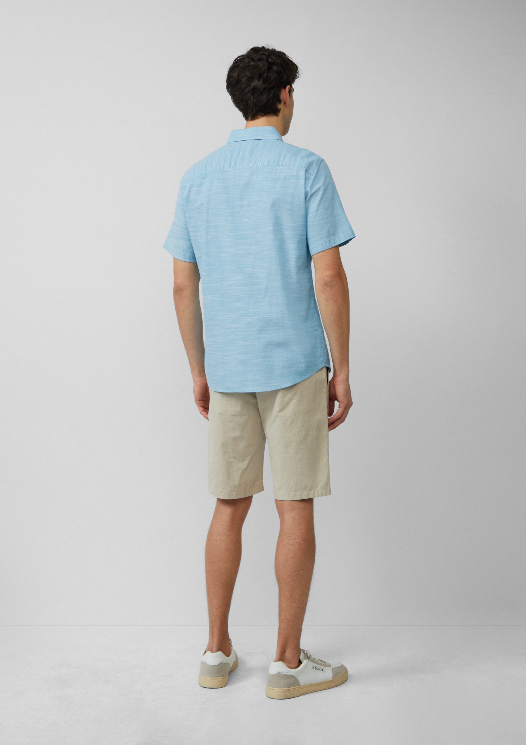 s.Oliver Kurzarmhemd Hemd Slim Fit: Kurzarm-Hemd aus Baumwollstretch mit Flammgarnstruktur