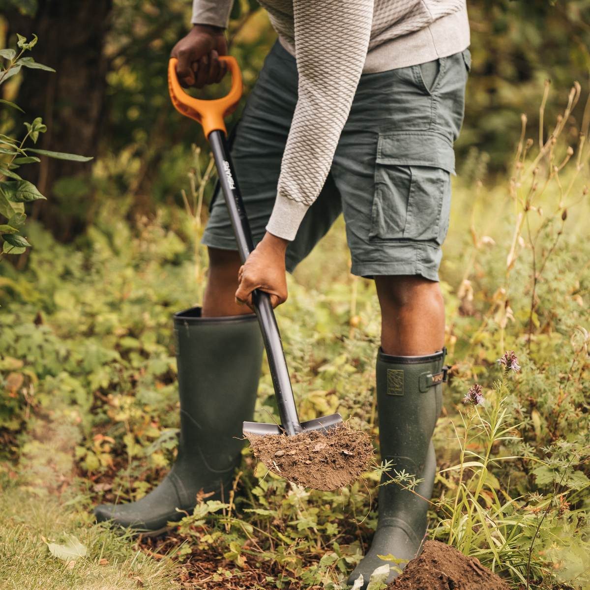 Fiskars Spaten FISKARS Solid Gartenspaten spitz, schwarz, Spaten für Bodenarbeiten