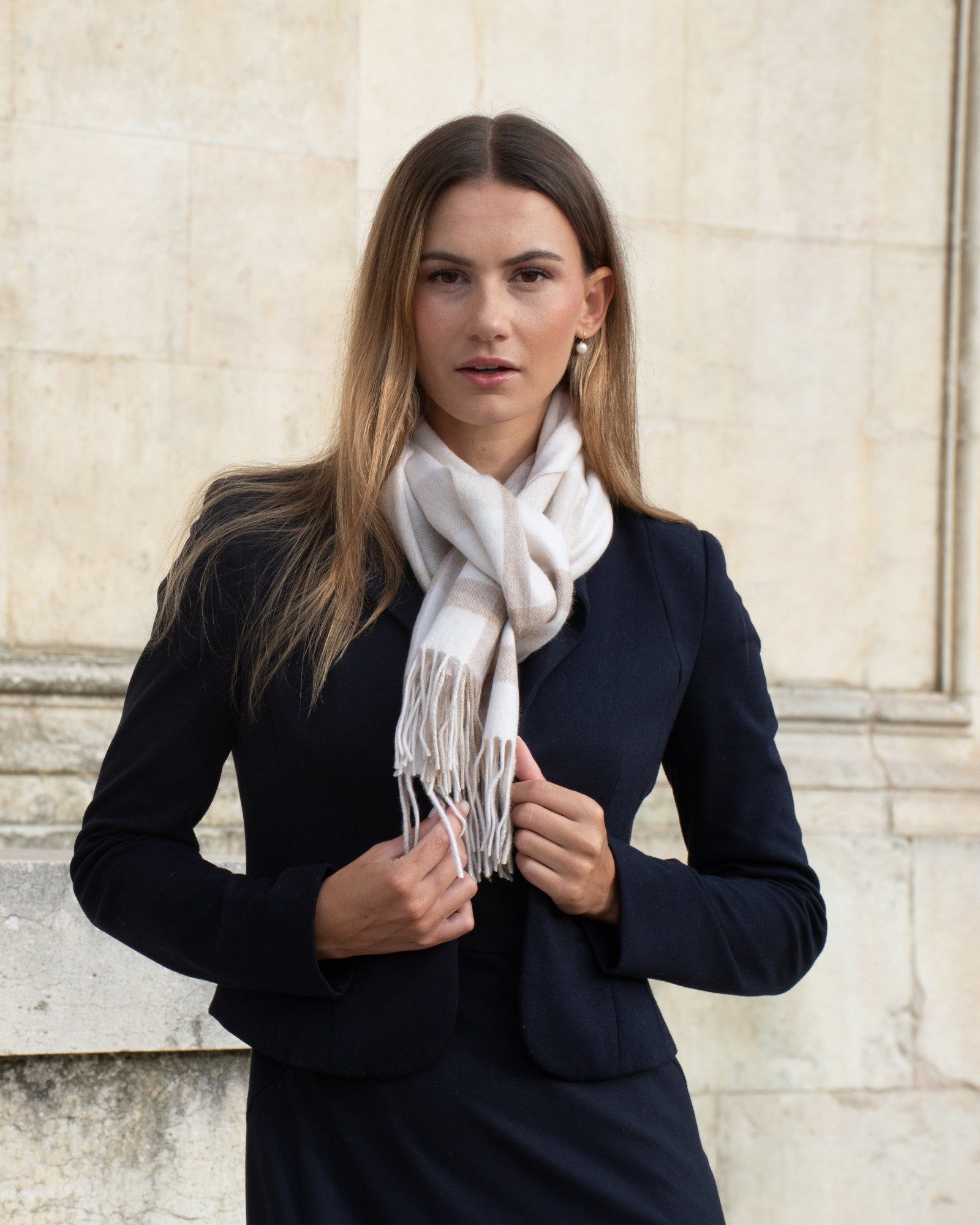 MayTree Kaschmirschal Unisex, 180 x 30cm, mit Fransen, kariert Hellbraun Weiss, (Stück, 1-St), 100% Kaschmir