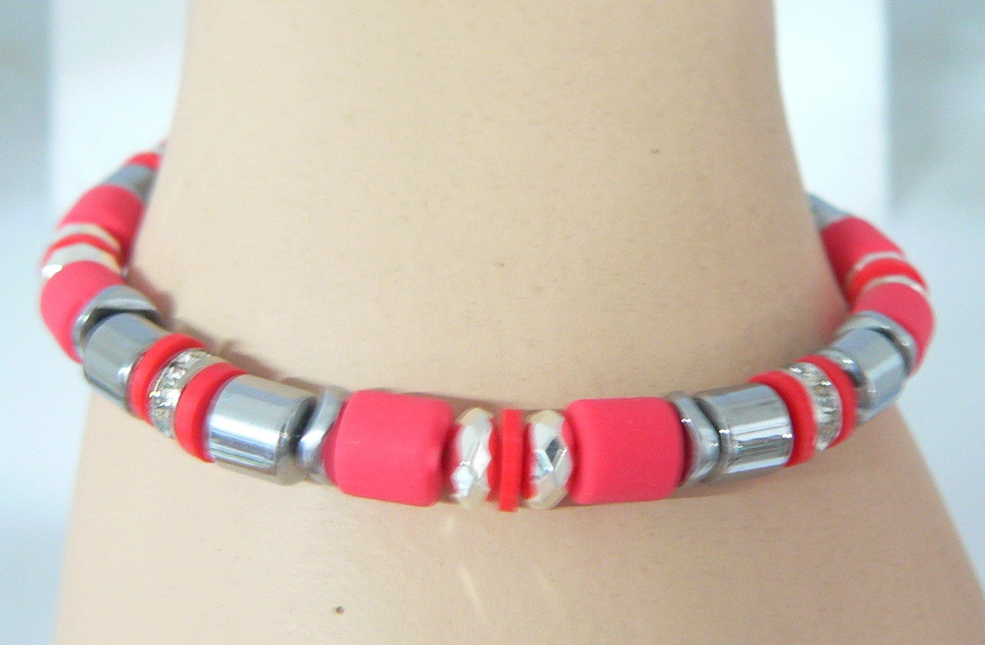 traumschmuck Perlenarmband 605d Armband Walzen Tube rot silberfarbener Hämatit Strass (Geschenk, Muttertag, Weihnachten, Geburtstag, Valentinstag, incl. Schmuckbox), handgefertigt, Made in Germany