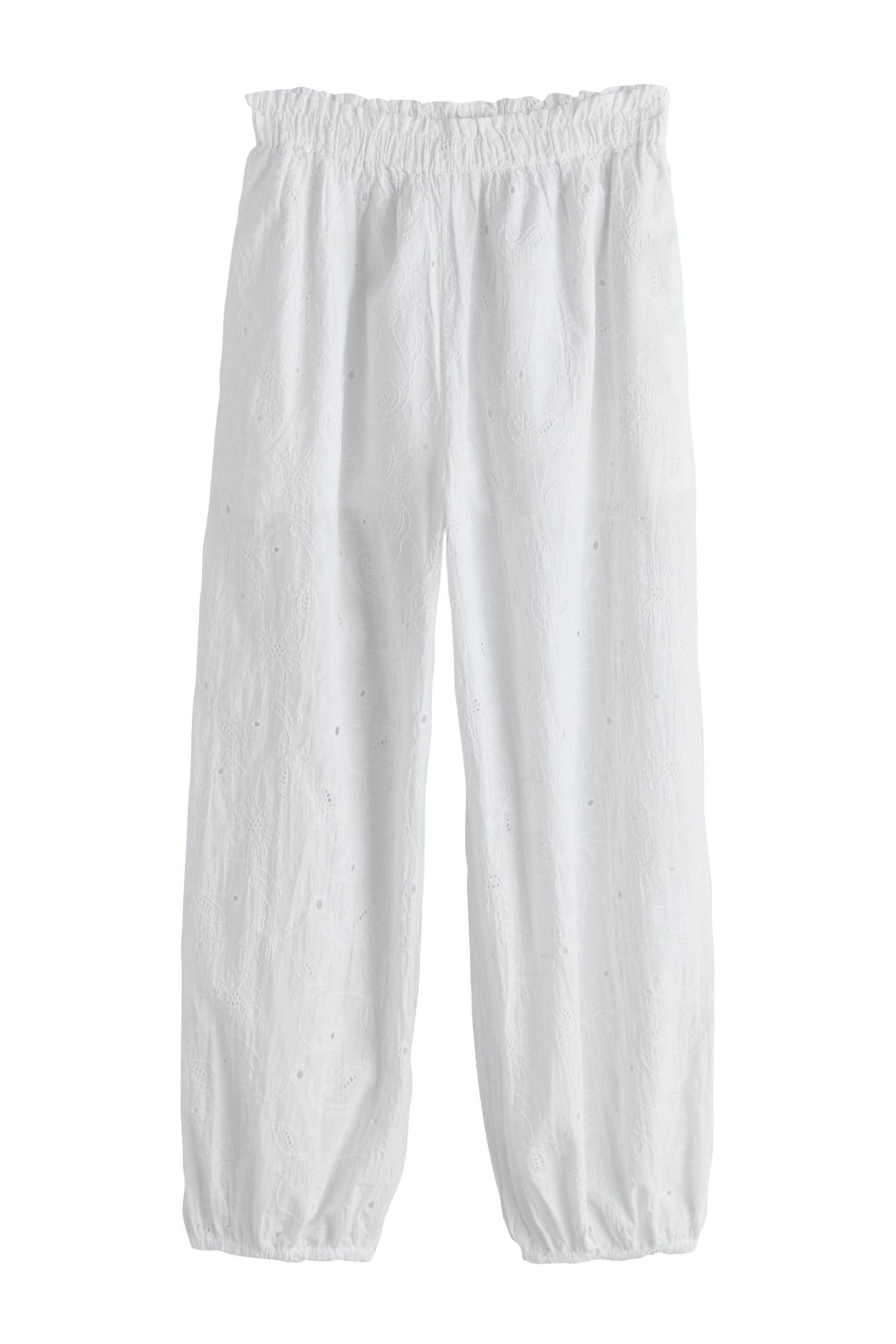 Stoffhose Hose im Ballonschnitt mit Lochstickerei