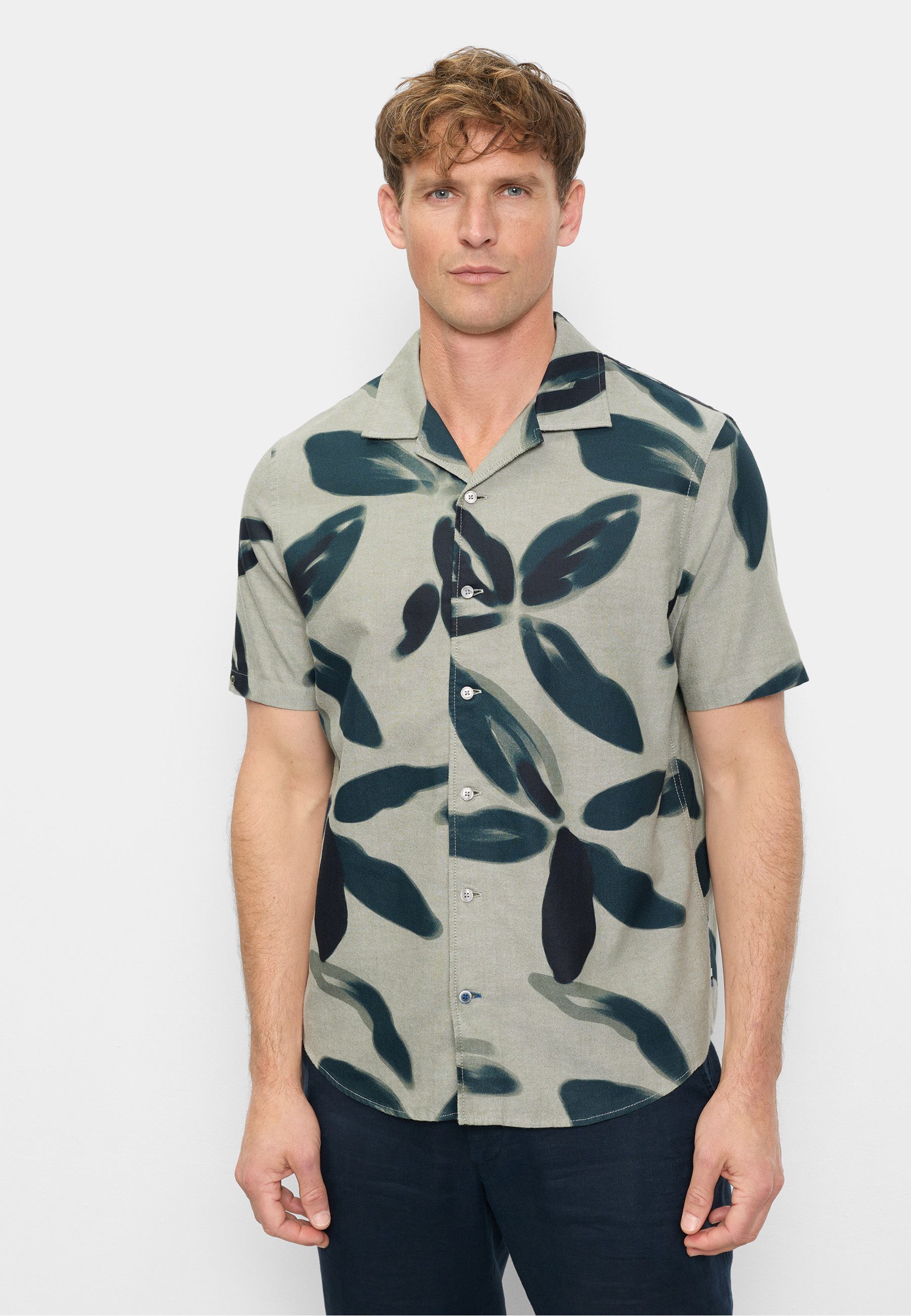 OLYMP Kurzarmhemd OLYMP Casual, regular fit, Reverskragen