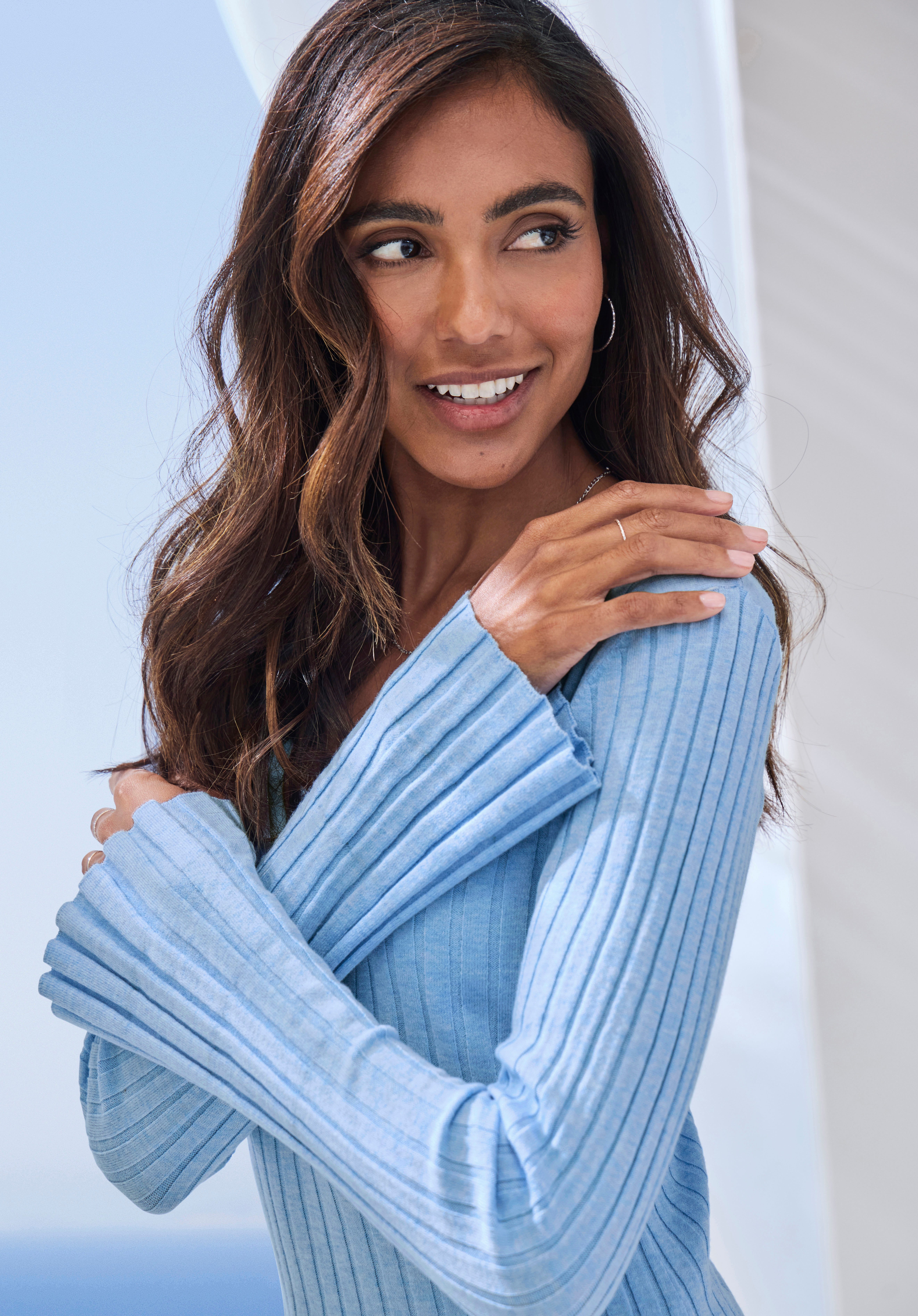 French Connection Strickkleid mit leicht ausgestellten Ärmeln, Loungewear