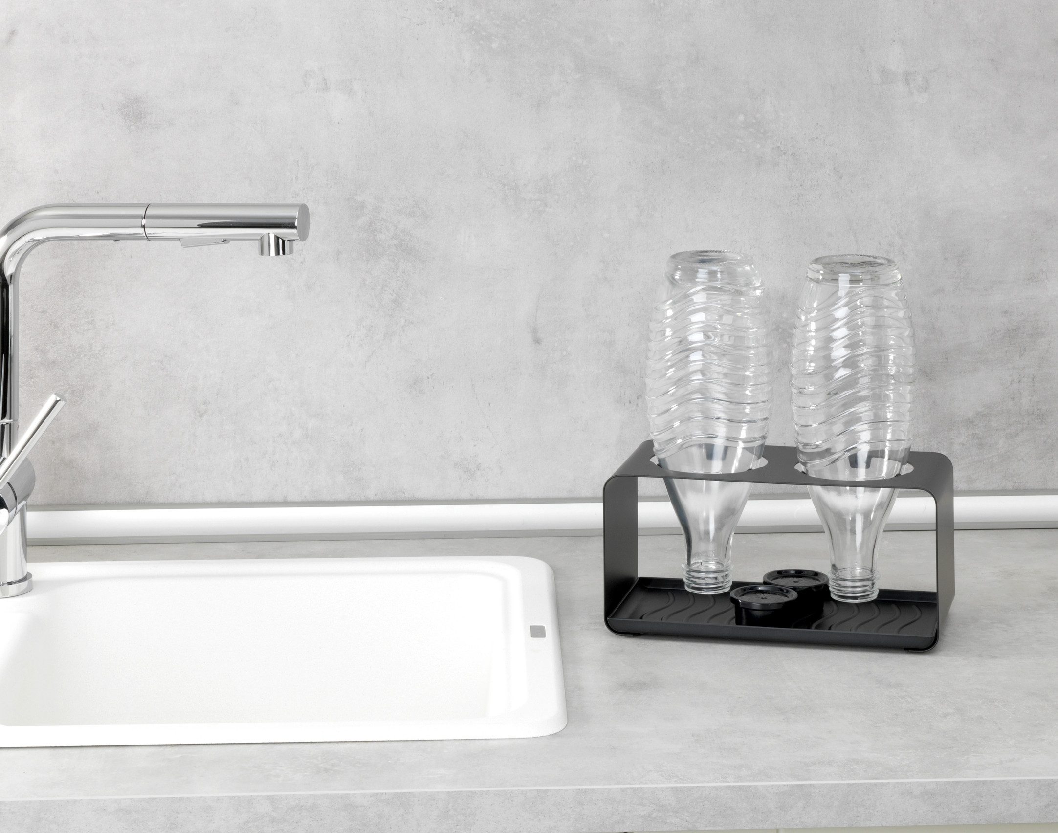 WENKO Flaschenhalter Modell Wave, für 2 Flaschen, mit herausnehmbaren Abtropftablett
