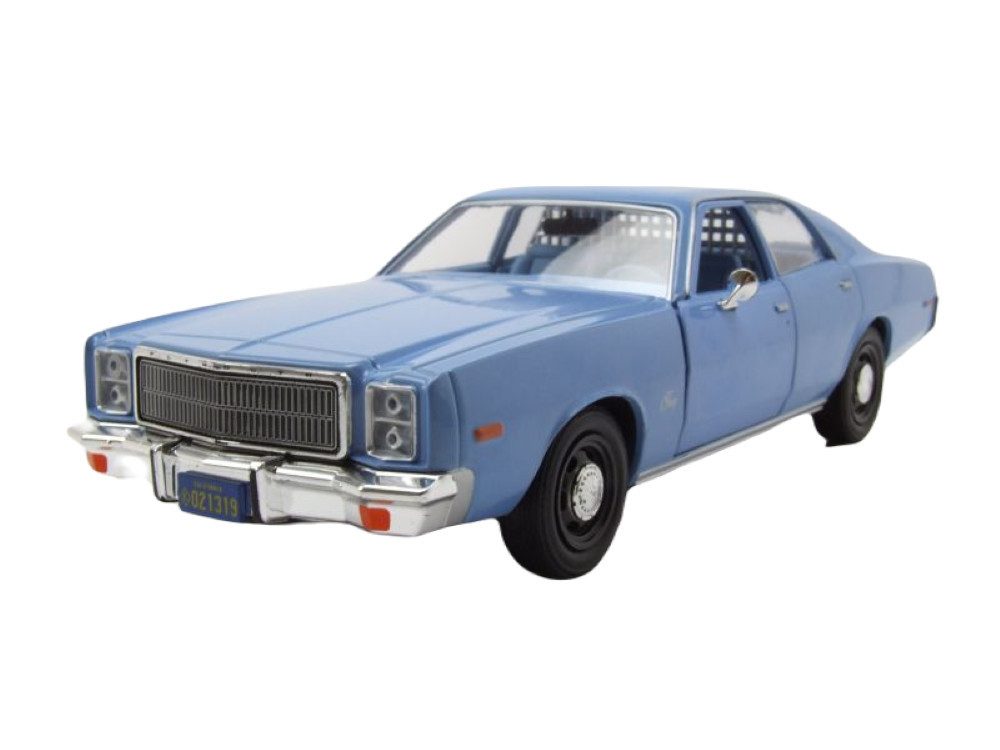 GREENLIGHT collectibles Modellauto Plymouth Fury 1977 blau Christine Detective Junkins, Maßstab 1:24