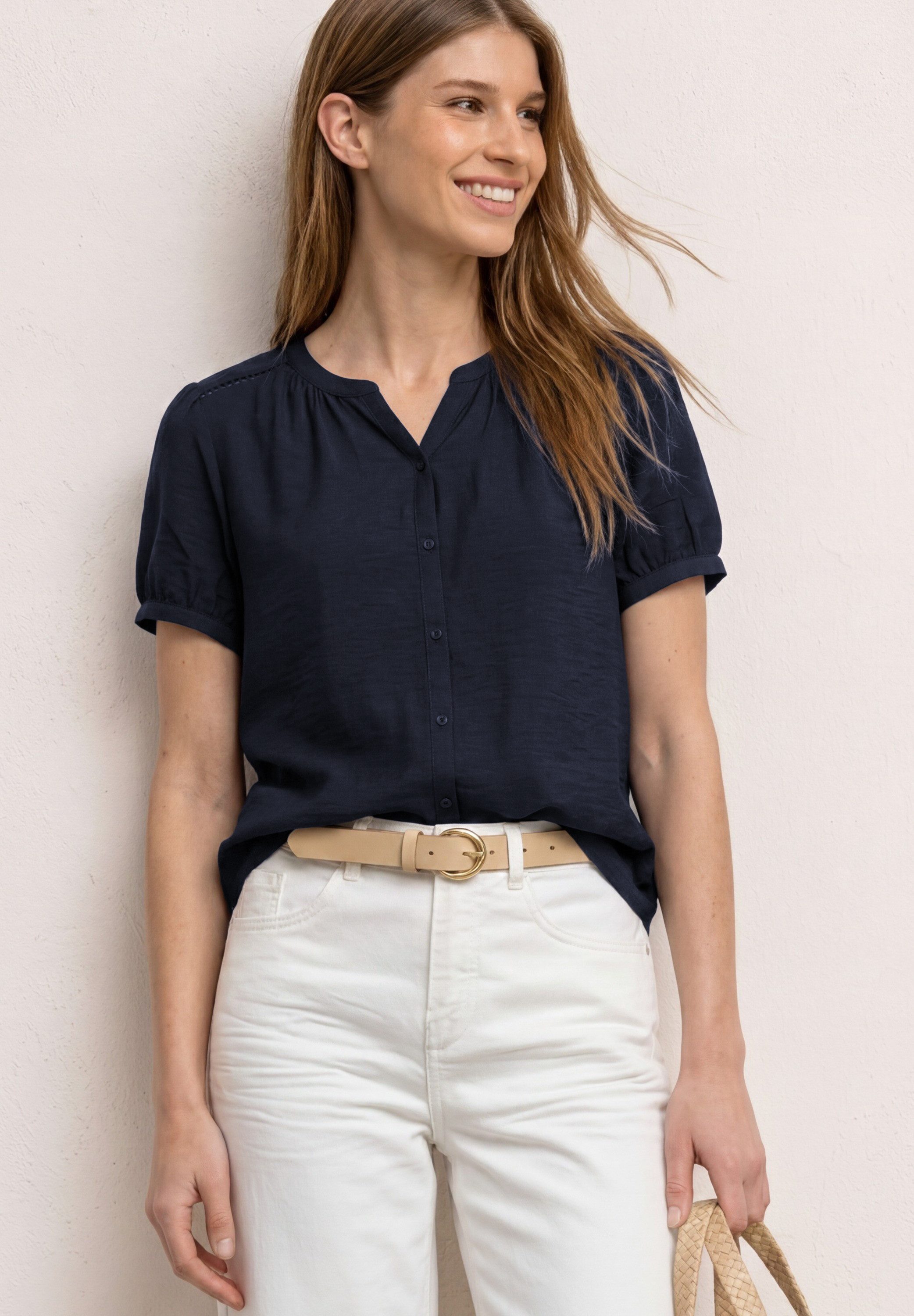 STREET ONE Kurzarmbluse Sommerbluse mit Split Neck und Knöpfen