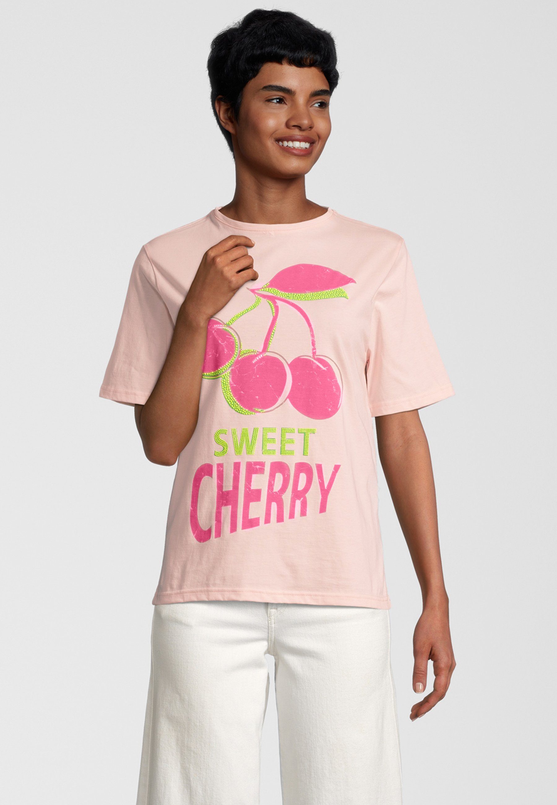 Princess goes Hollywood T-Shirt Sweet Cherry mit modernem Design