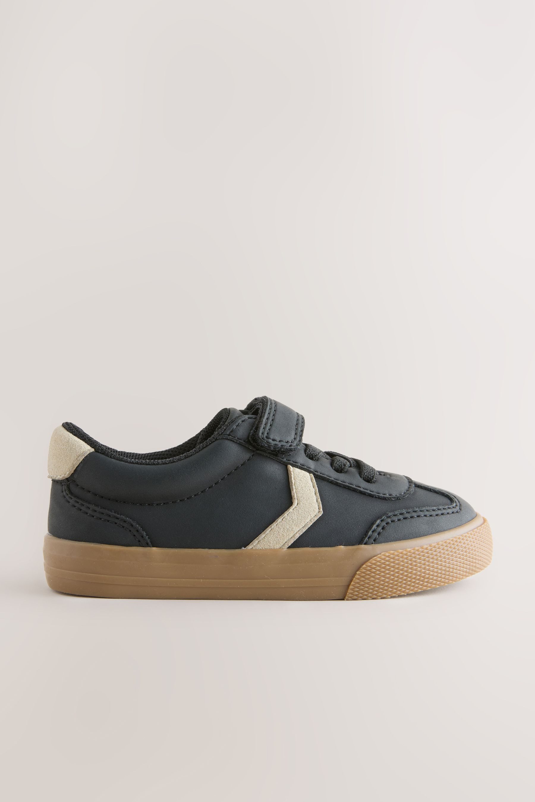 Next Sneaker mit Klettverschluss, weite Passform Sneaker (1-tlg)