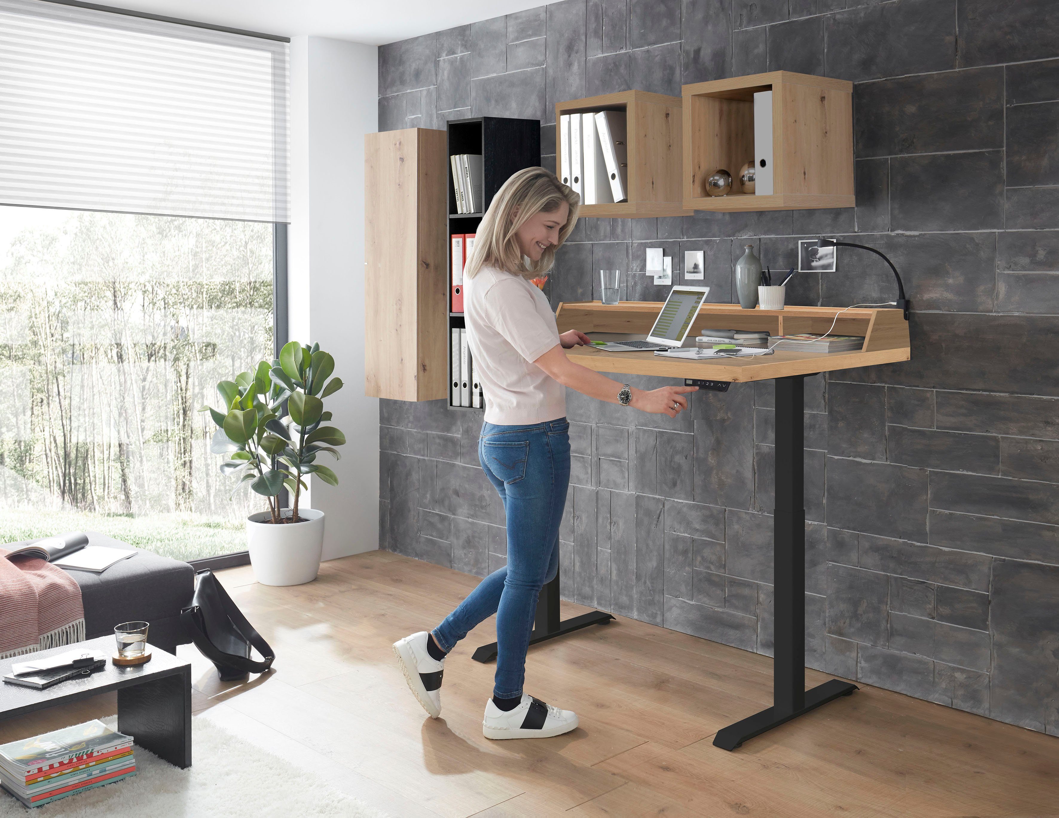 Mäusbacher Schreibtisch Big System Office, Breite 120 cm, elektrisch höhenverstellbar schwarz matt / asteiche | asteiche