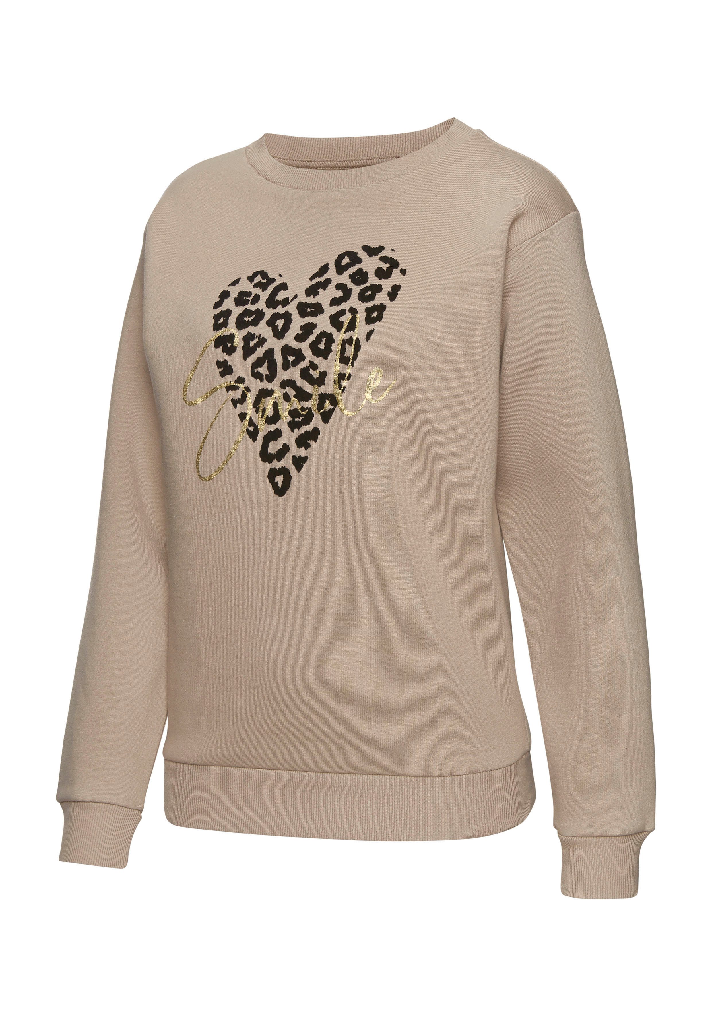 LASCANA Sweatshirt mit Herz-Leo-Druck, Loungewear