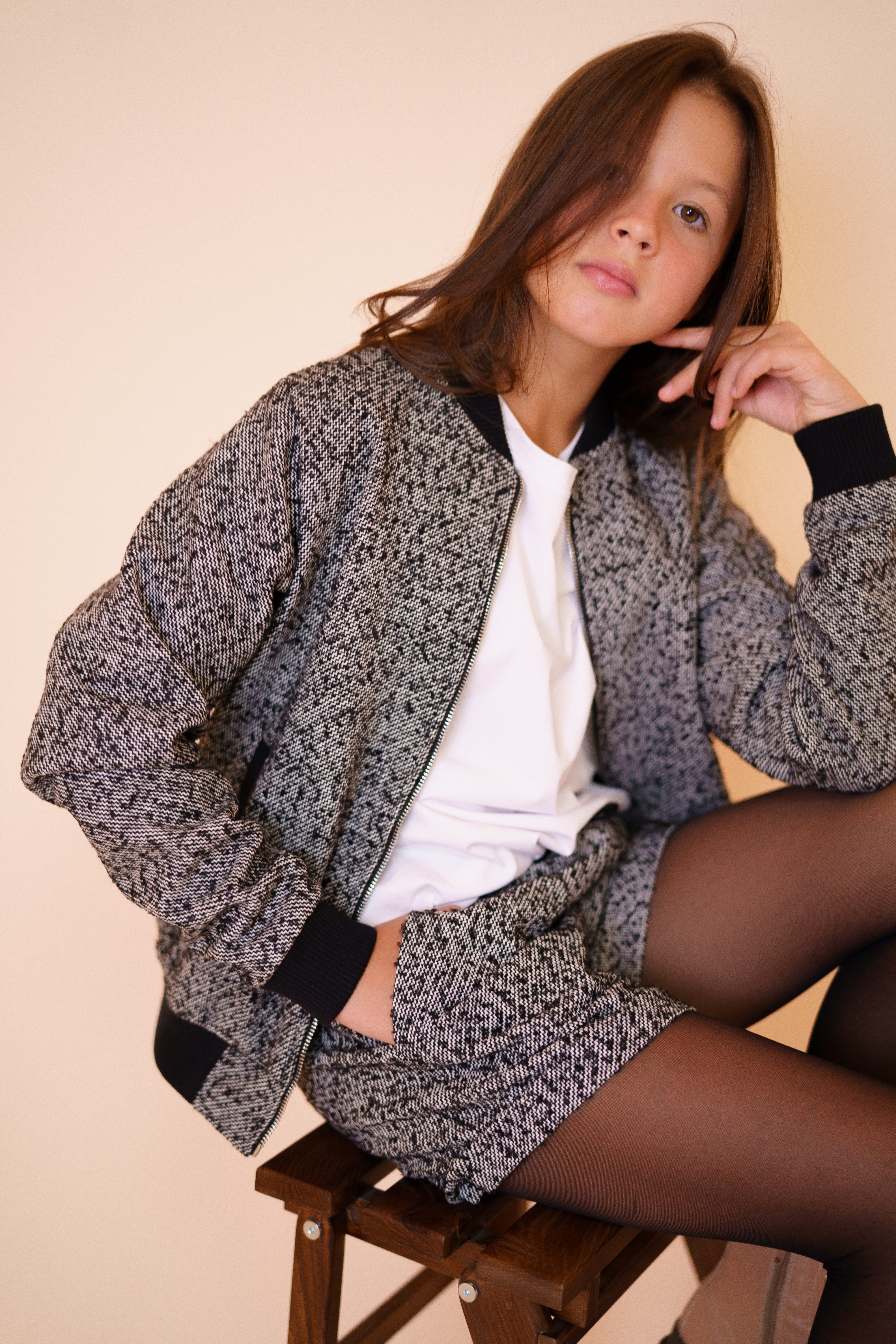 LEMONI Bomberjacke Wärmende graue Bomber-Jacke / Blouson mit Bouclé-Struktur für Mädchen mit Bouclé-Struktur