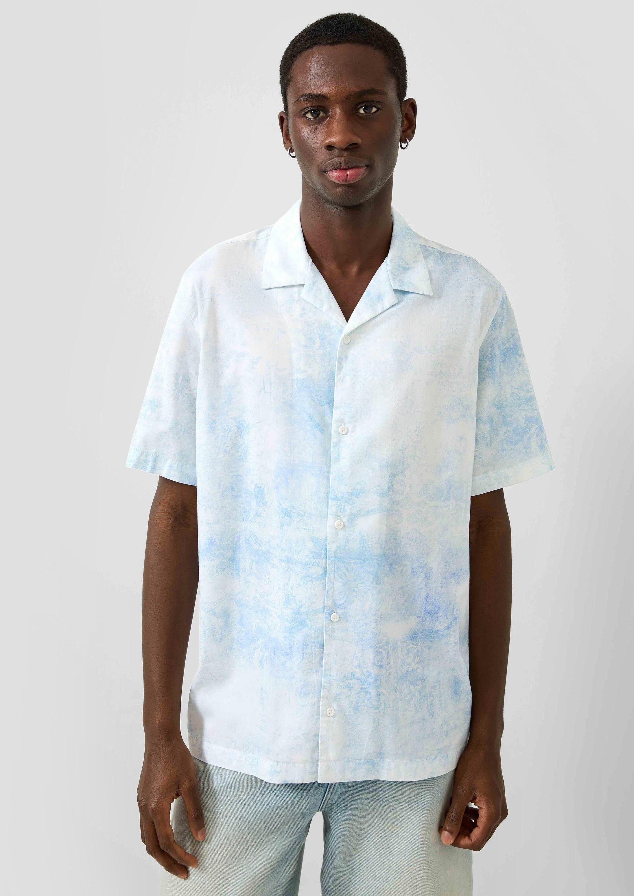 QS Kurzarmhemd Hemd Resort Fit: Sommerhemd mit All-over-Print