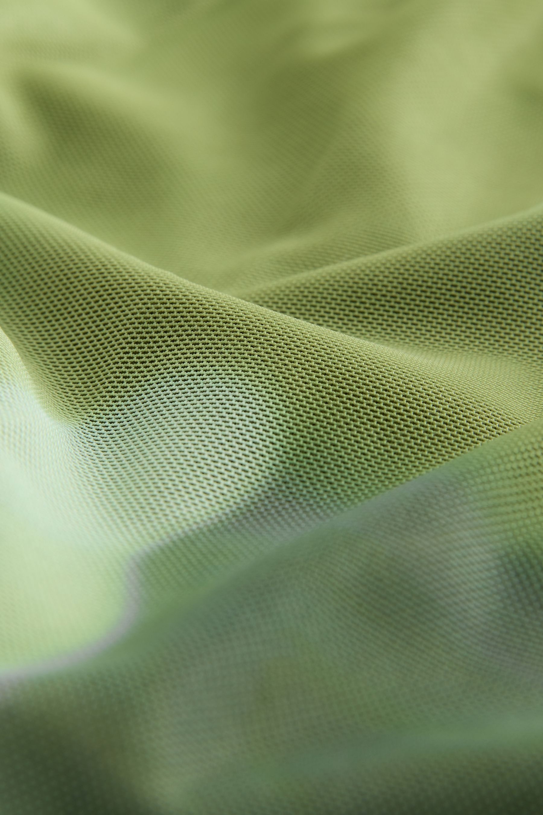 Next Midikleid Plissiertes Mesh-Midikleid mit V-Ausschnitt günstig online kaufen