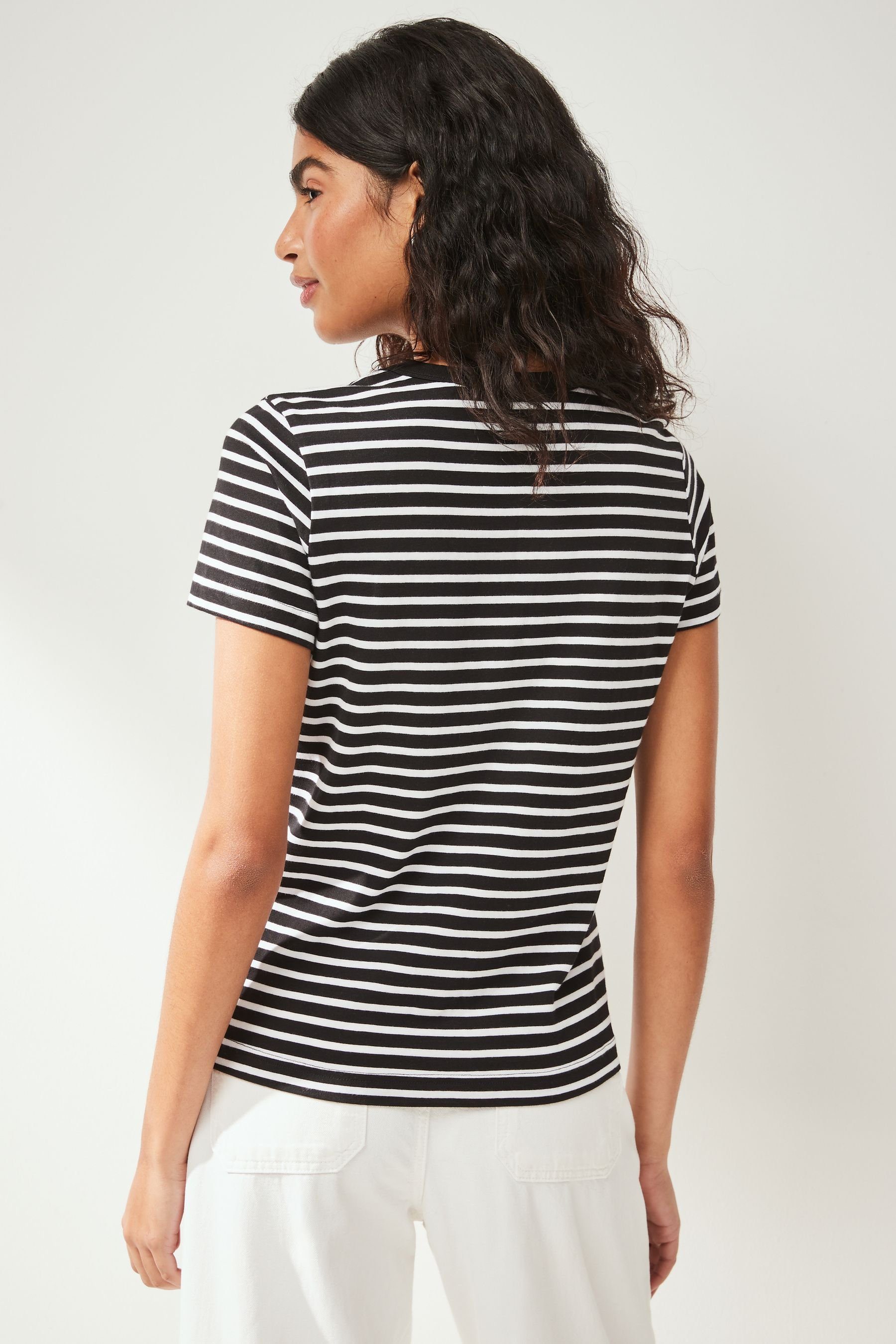 Next T-Shirt Essential Kurzarm-T-Shirt mit Rundhalsausschnitt günstig online kaufen