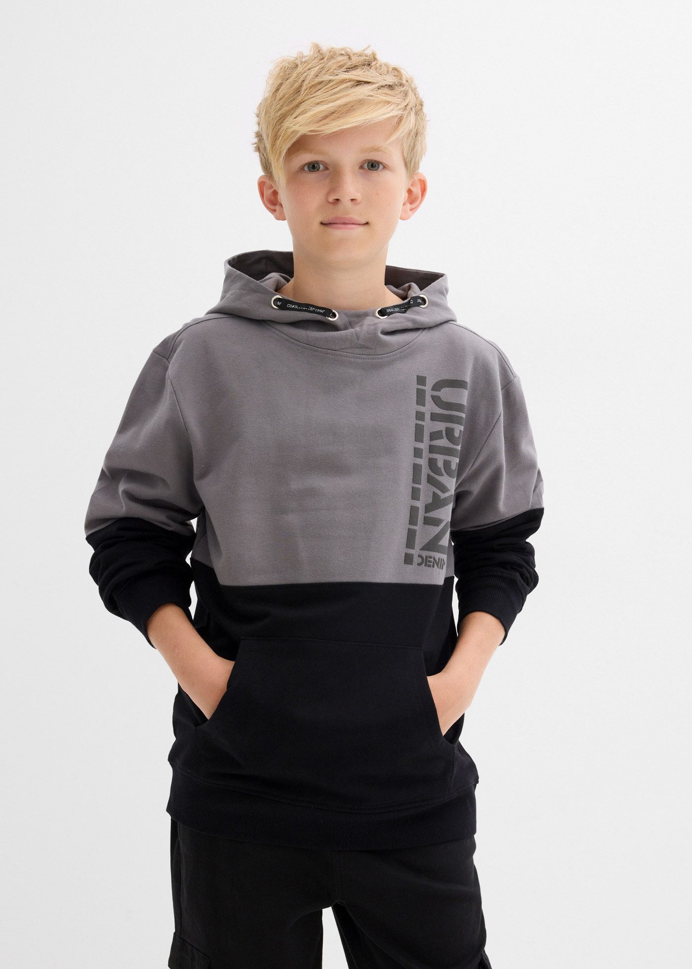 bonprix Hoodie mit Kängurutasche, Regular Fit, hüftbedeckend, in Colorblocking-Optik
