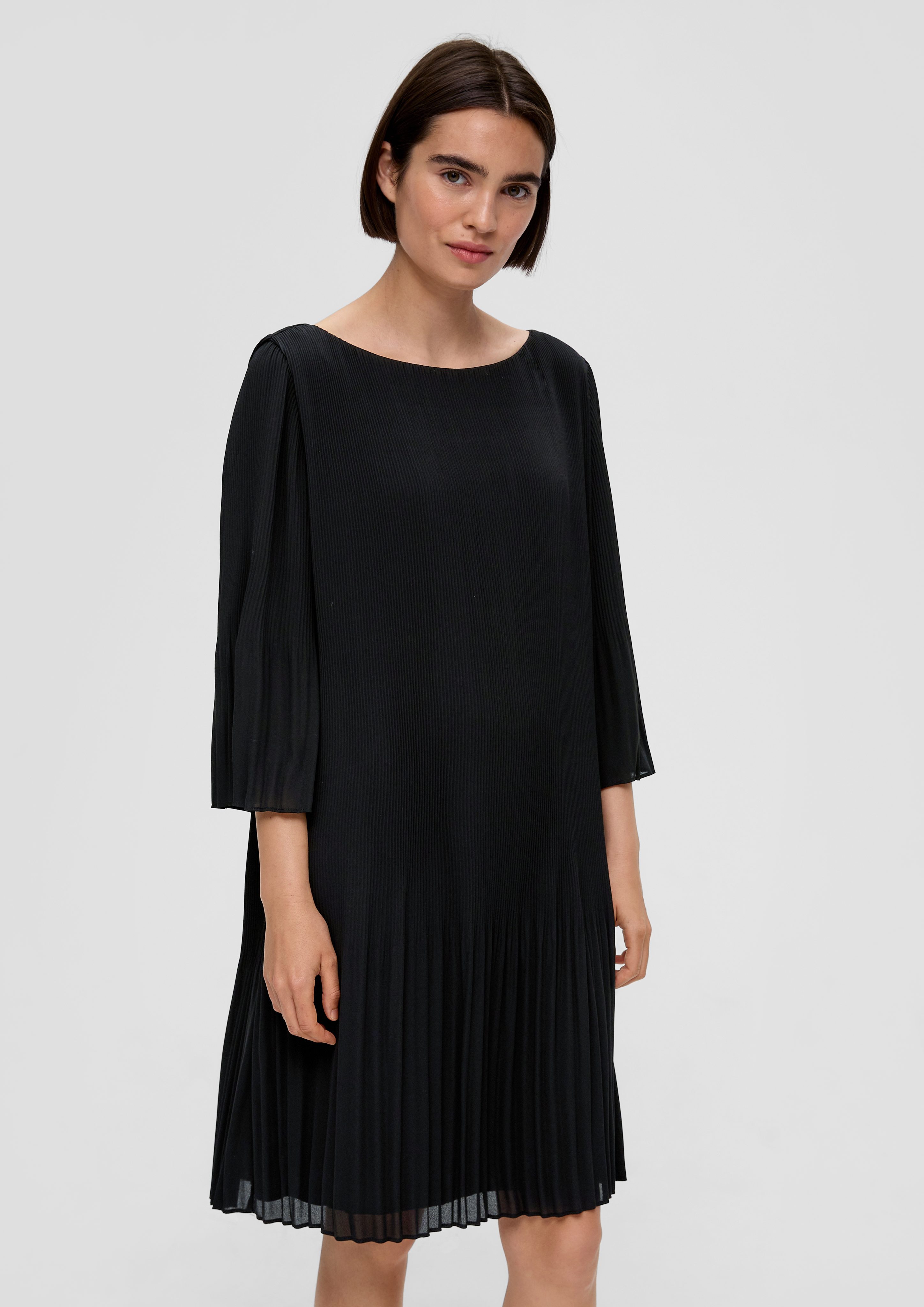Minikleid Minikleid mit Plisseefalten