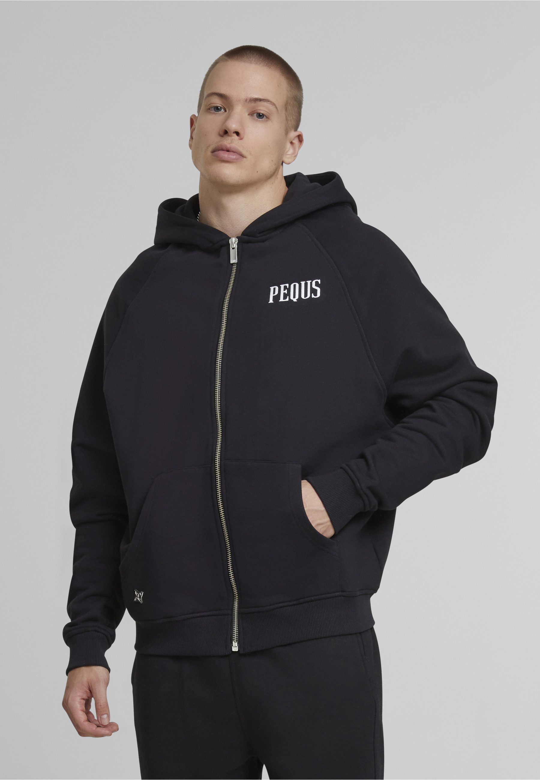PEQUS Sweatjacke PEQUS PQS-ZH-100-001 Back Logo