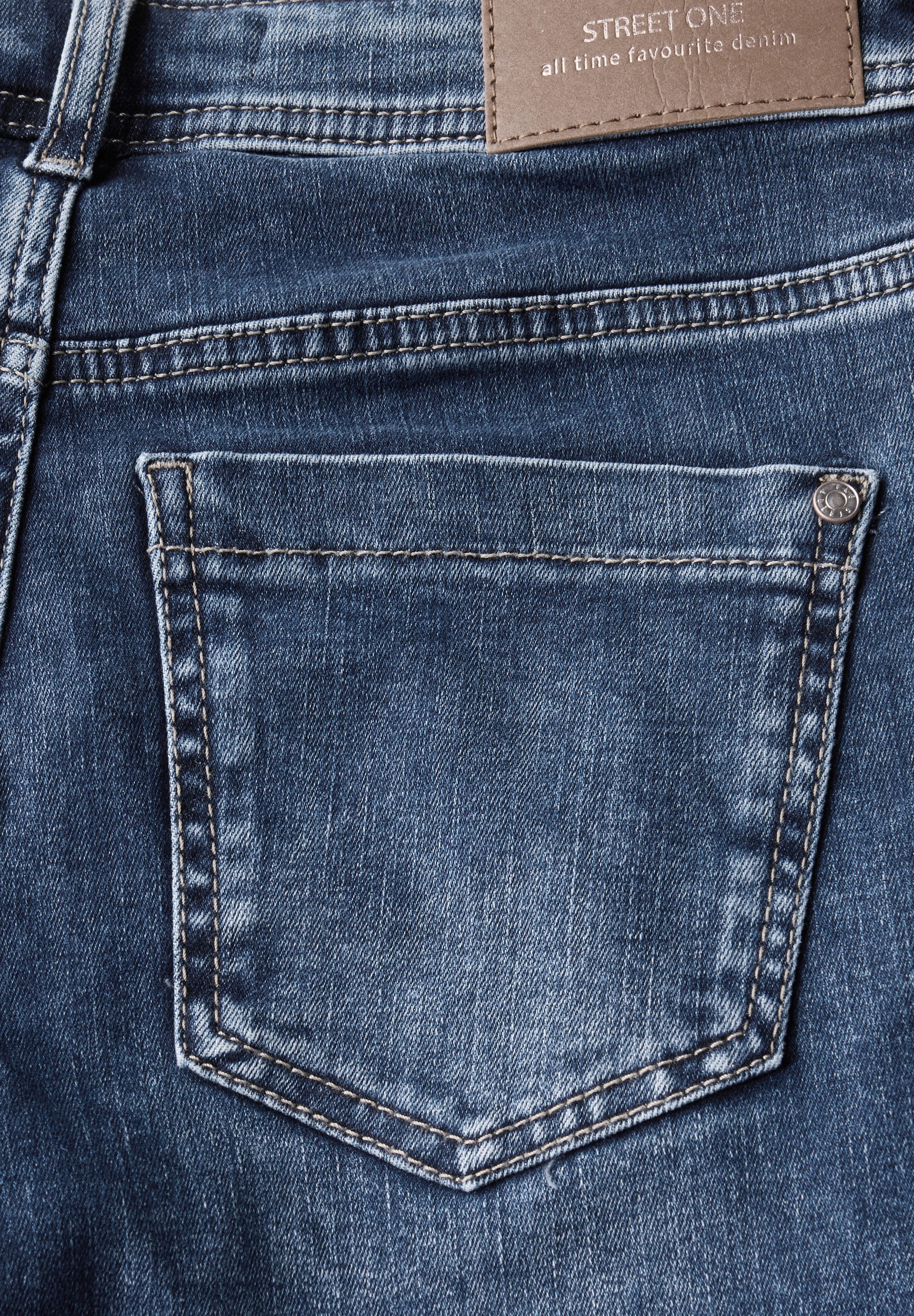 STREET ONE Comfort-fit-Jeans in dunkelblauer Waschung