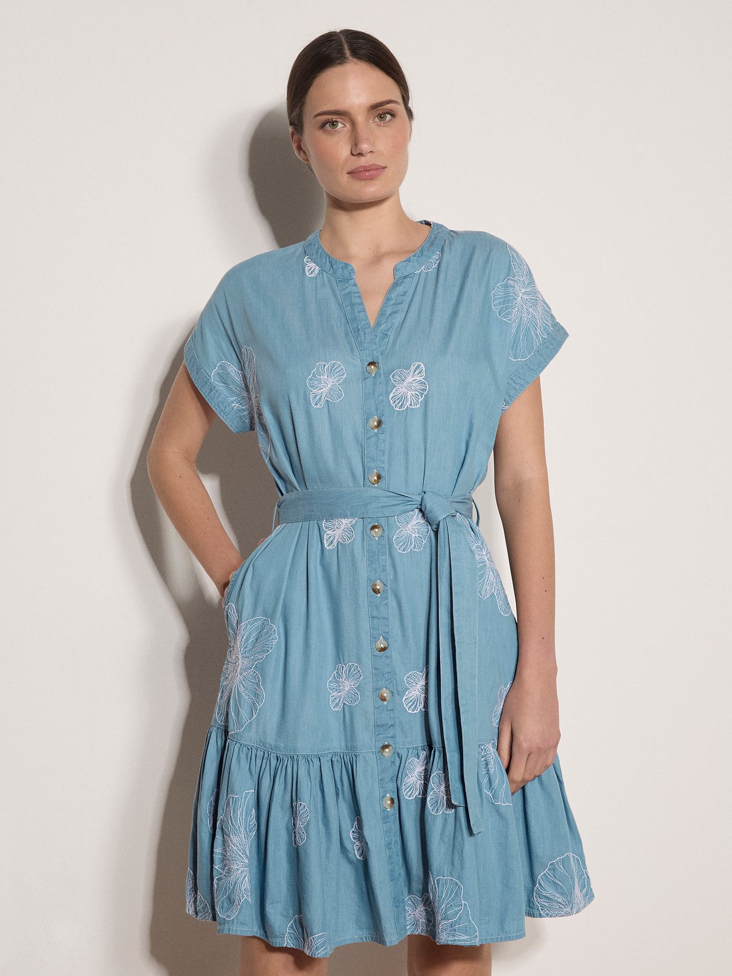 Apricot Minikleid Mini-Kleid aus Denim mit Häkeldetails Stickerei günstig online kaufen