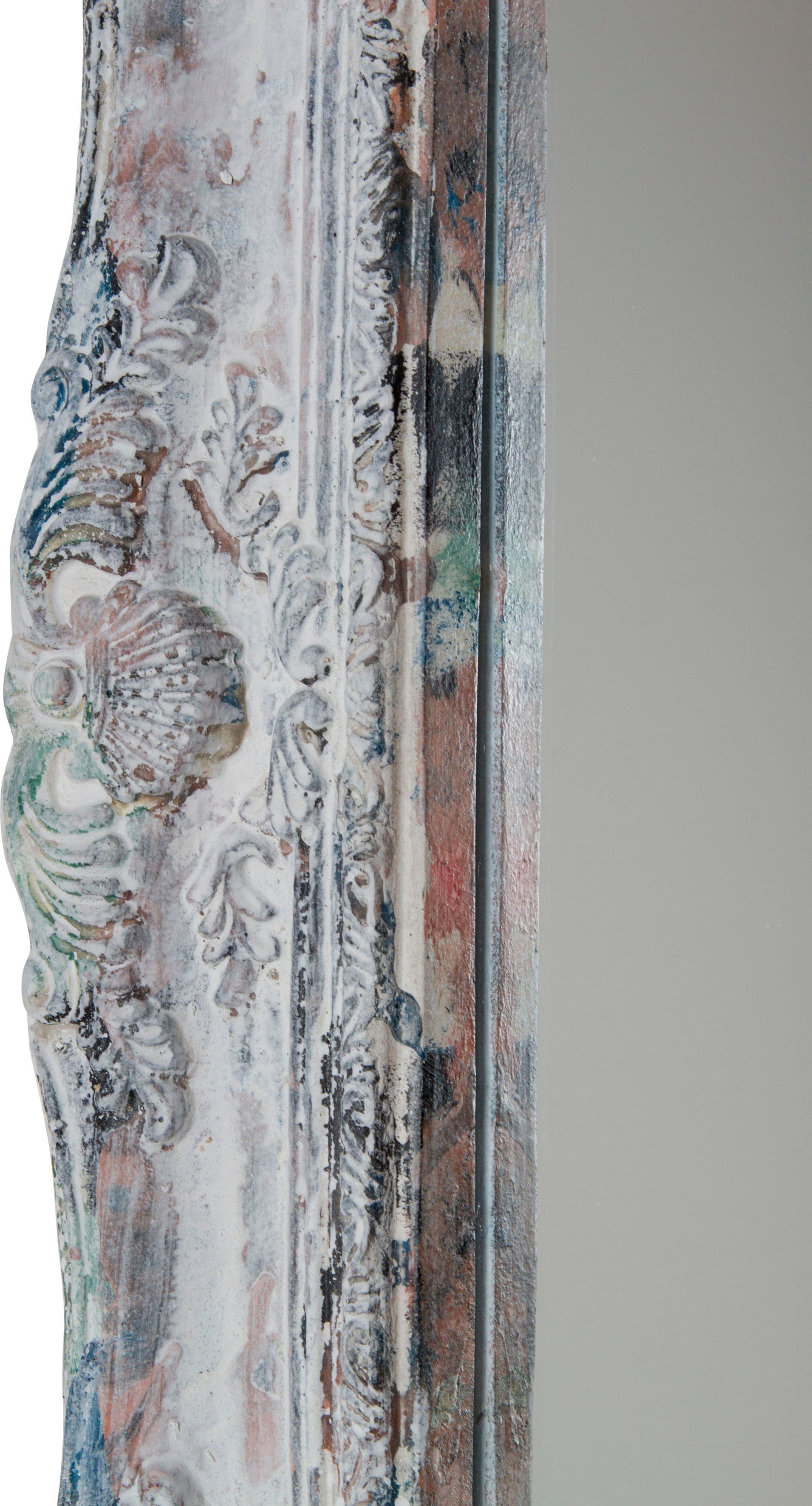 Myflair Möbel & Accessoires Wandspiegel Monja (1-St), rechteckig, verzierter Rahmen aus Holz, Shabby Optik